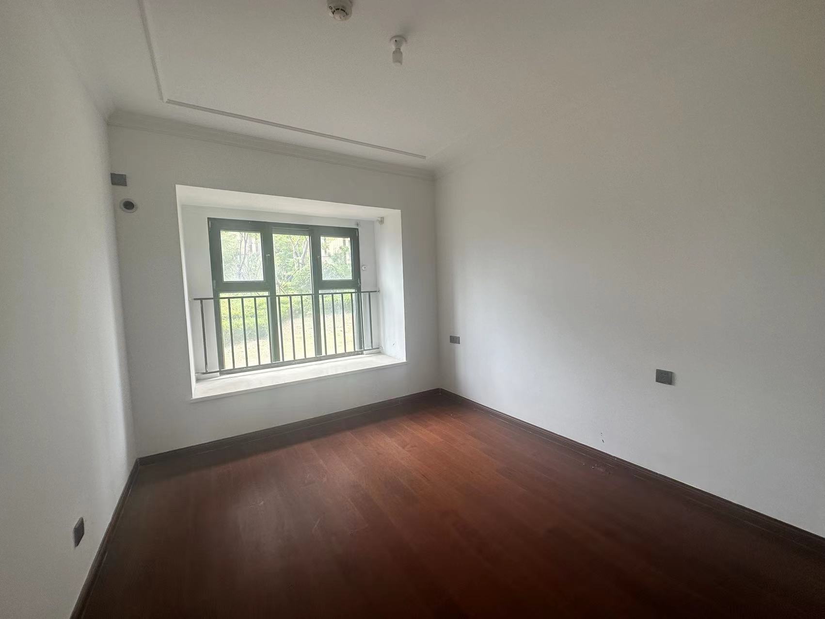 富力院士廷 4室1厅2卫 143.00m&sup2;