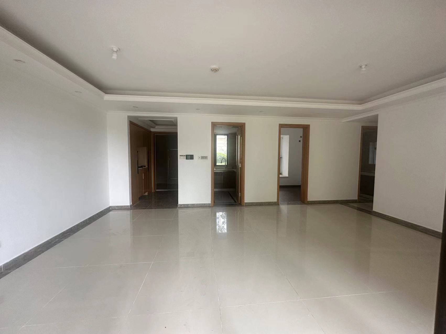 富力院士廷 4室1厅2卫 143.00m²