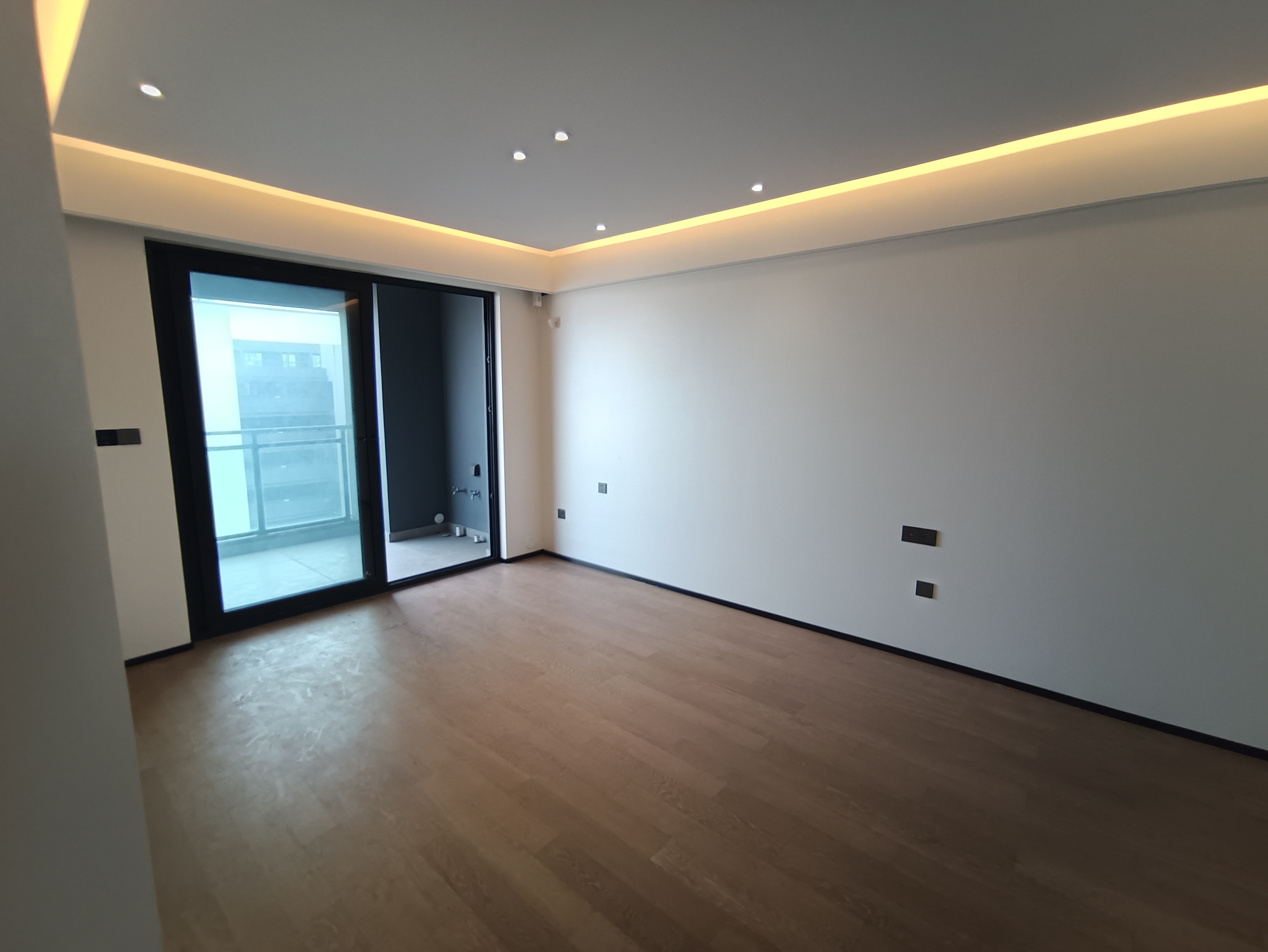 万科翡翠公园 3室2厅2卫 115m²