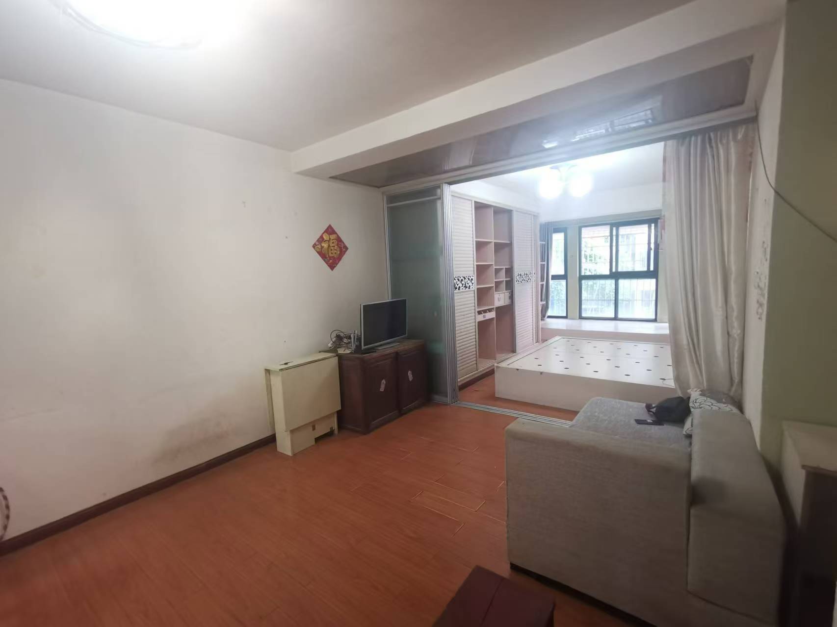 星宇花园 1室1厅1卫 56m&sup2;