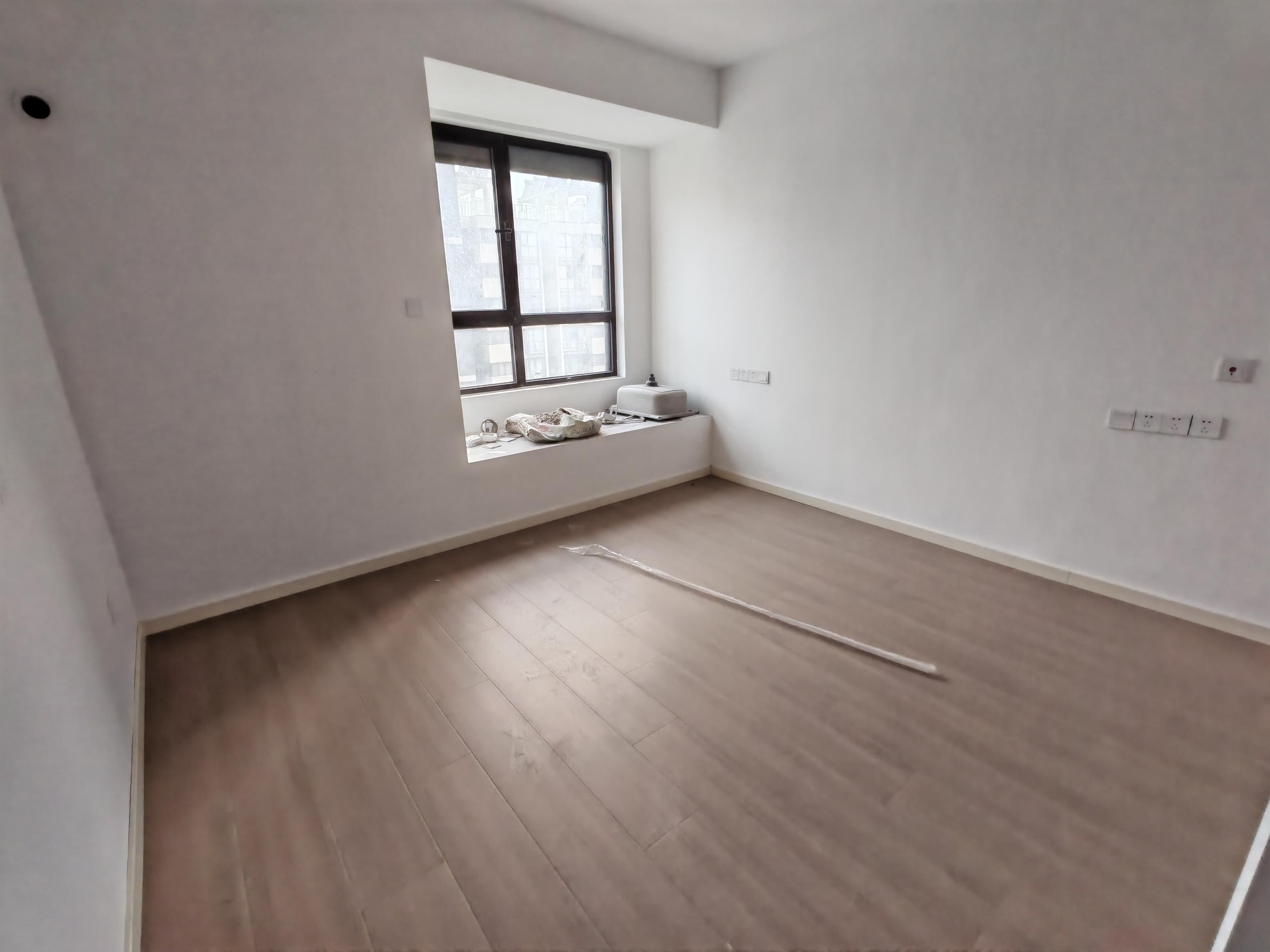 苏建阳光新城 4室2厅2卫 150m²