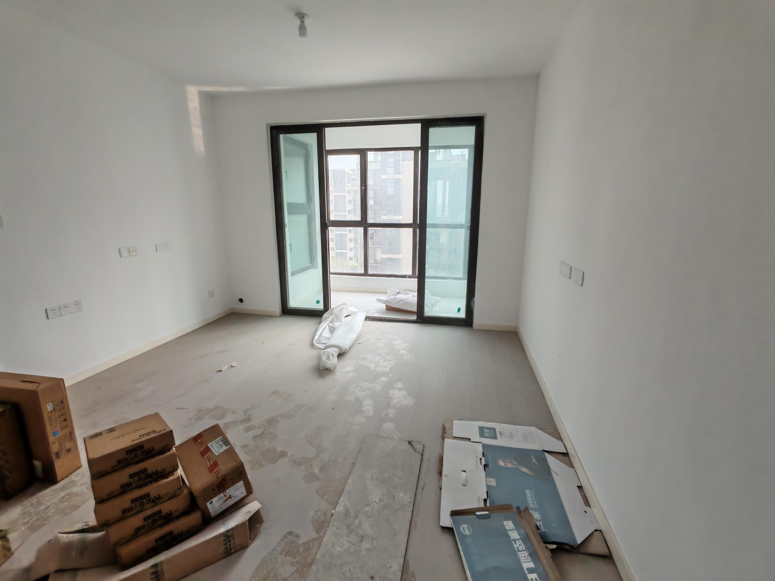 苏建阳光新城 4室2厅2卫 150m²