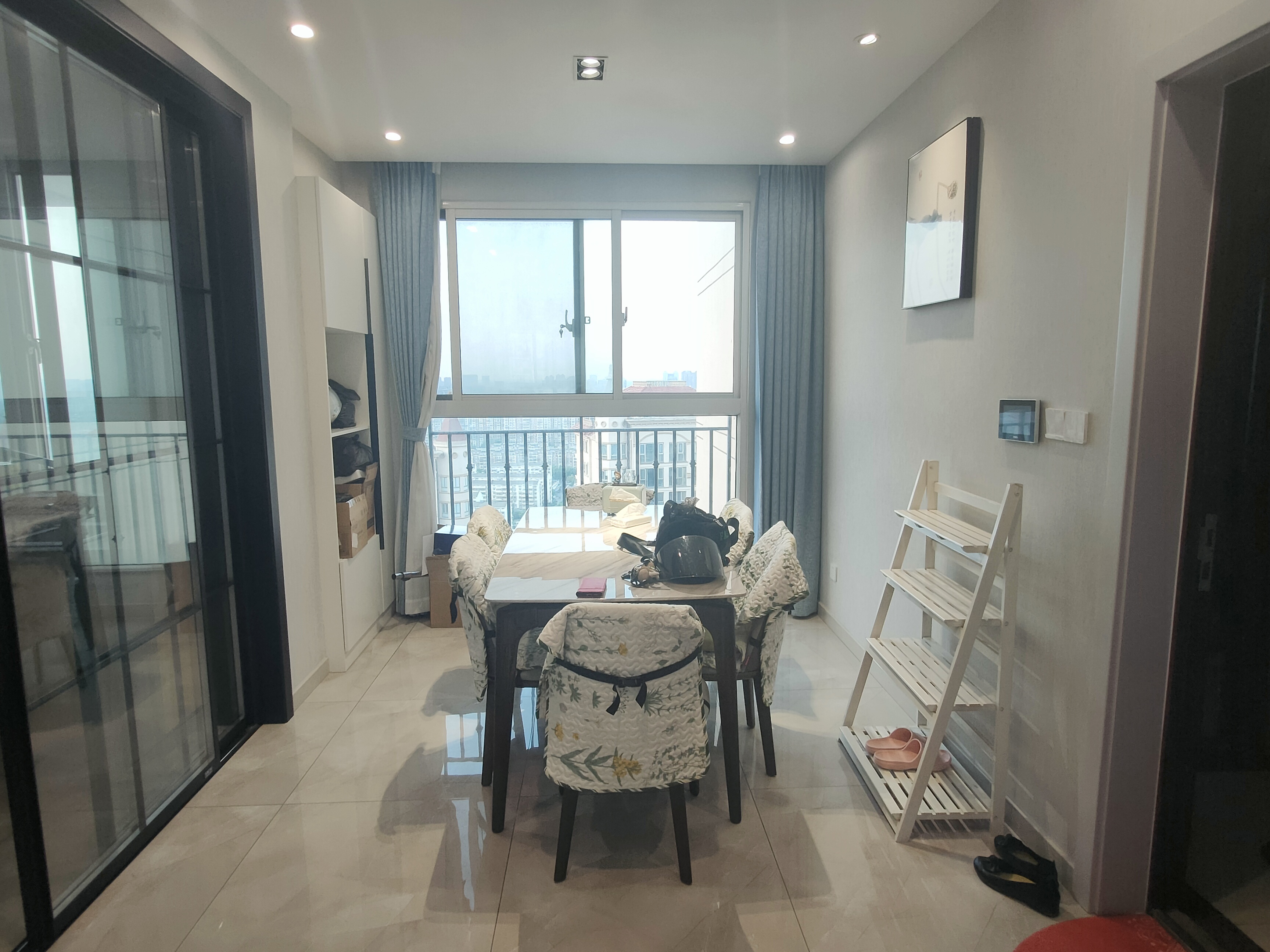 中南世纪花城三期 3室2厅2卫 125.43m²