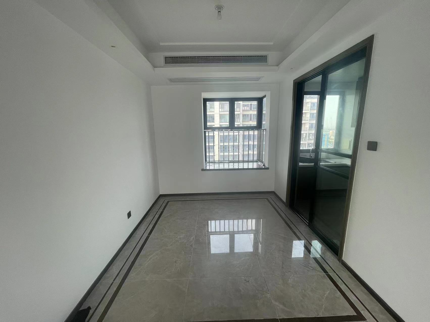 都会沁园 4室2厅2卫 151m&sup2;