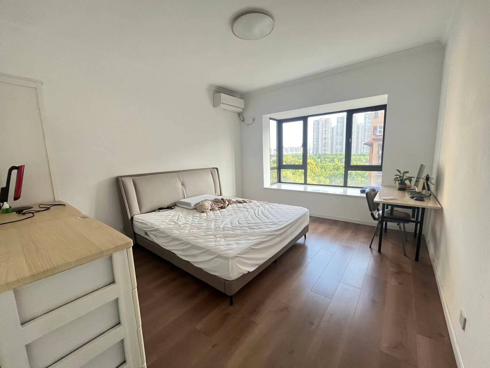 华强城四期 3室2厅2卫 134.90m&sup2;