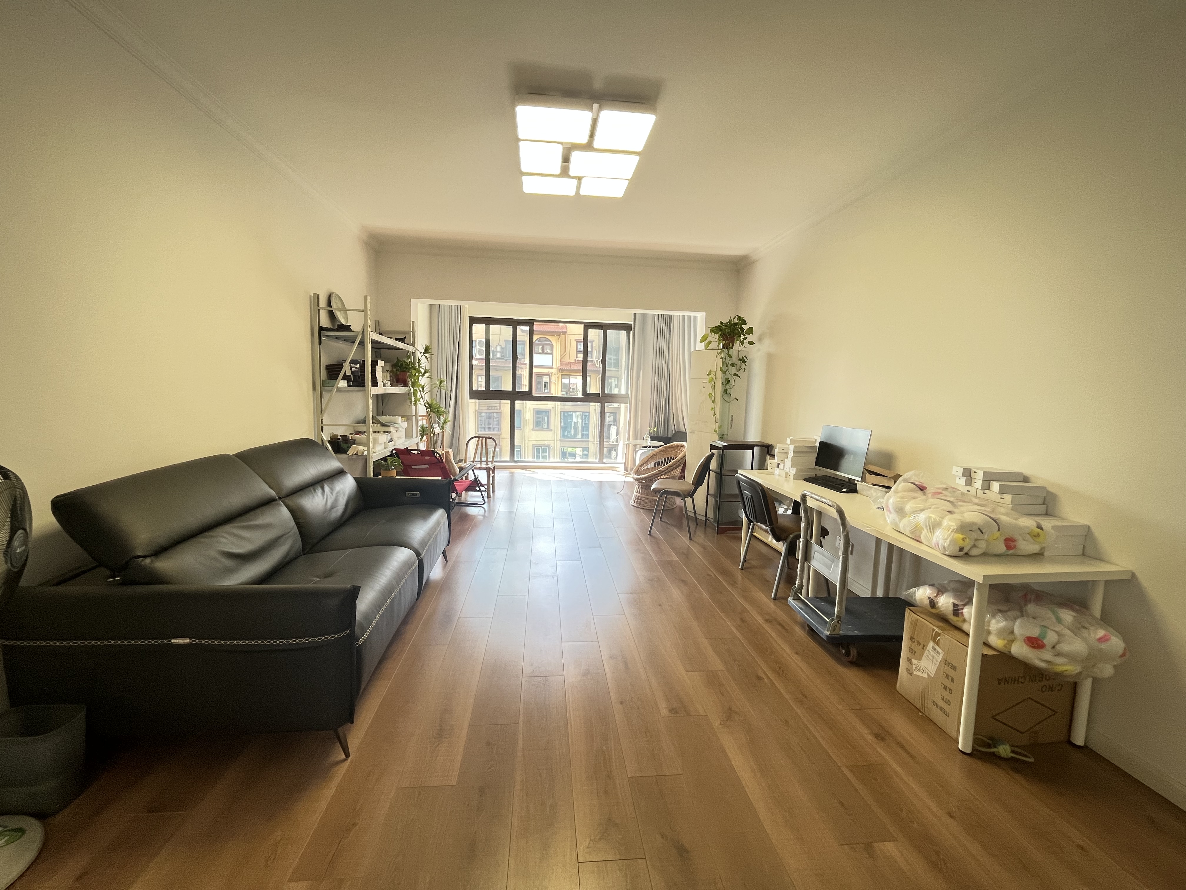 华强城四期 3室2厅2卫 134.90m&sup2;