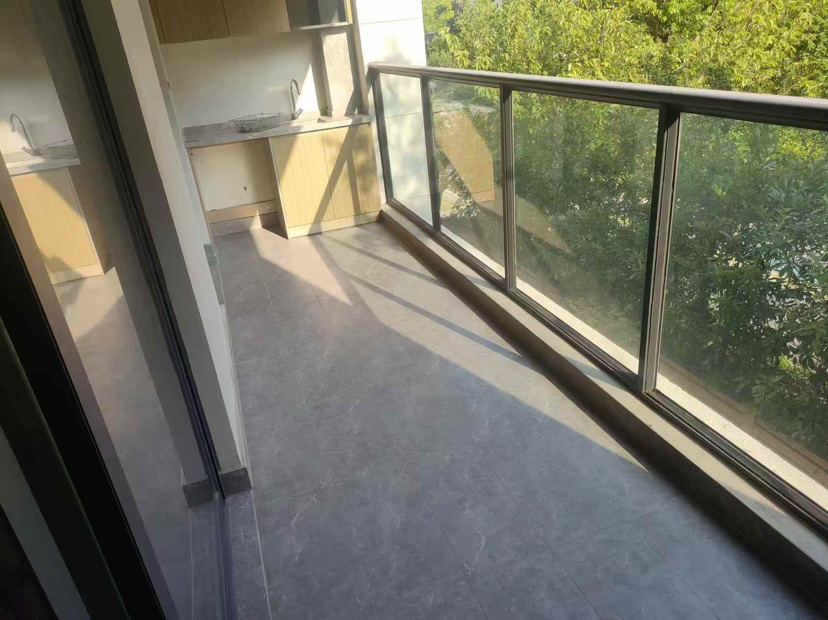 中海翠湖溪岸 4室2厅2卫 143.00m&sup2;