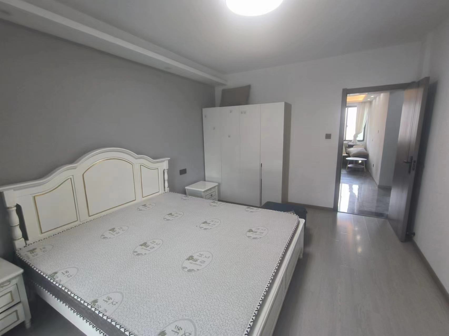 江景苑小区 3室2厅2卫 137.80m&sup2;