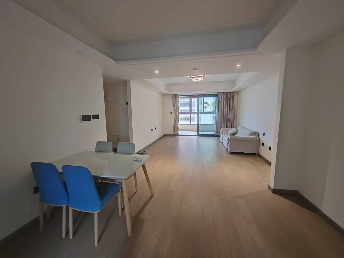 湖山源著 3室2厅2卫 124m²