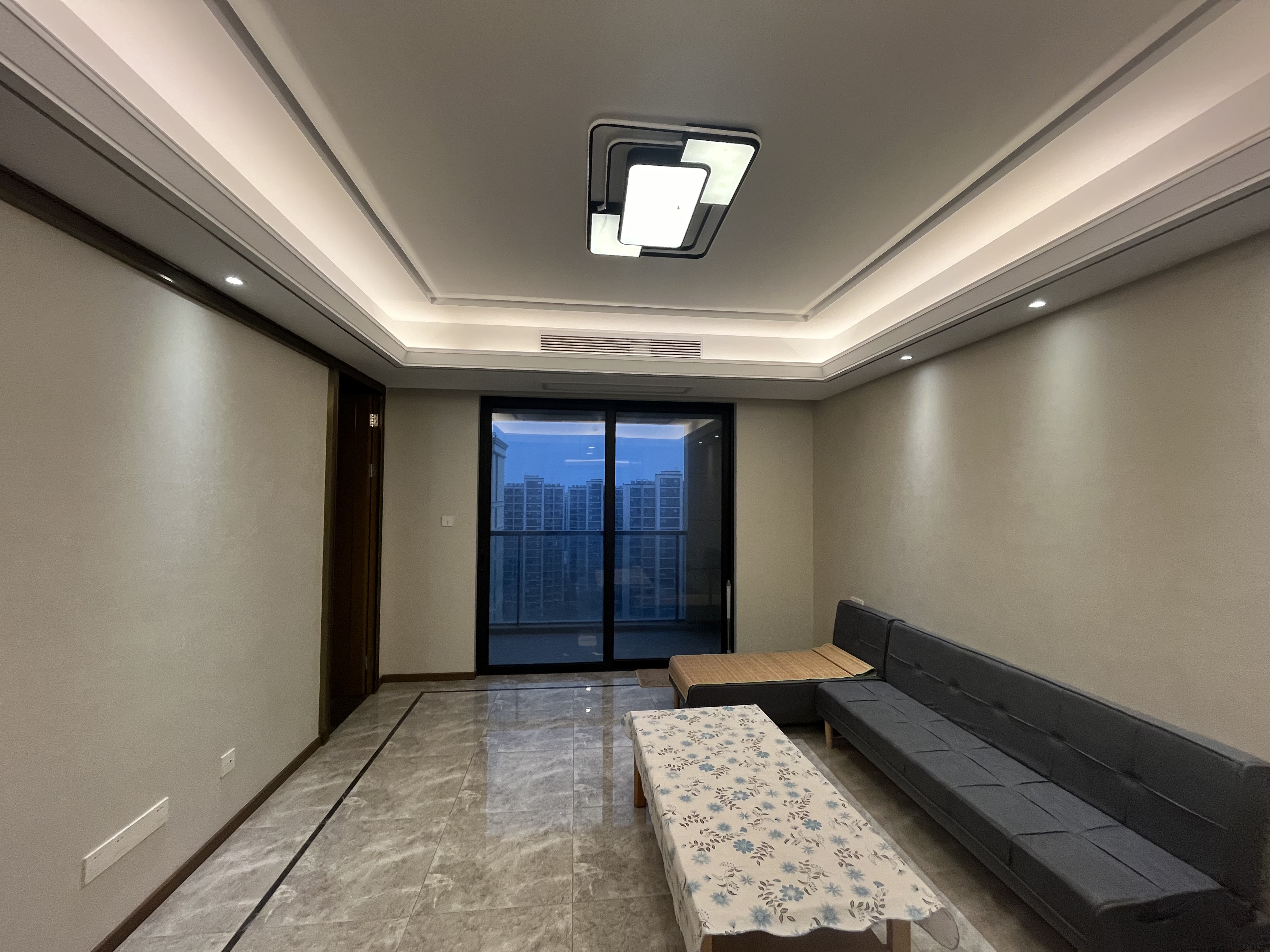 绿城沁园 3室2厅2卫 133m²