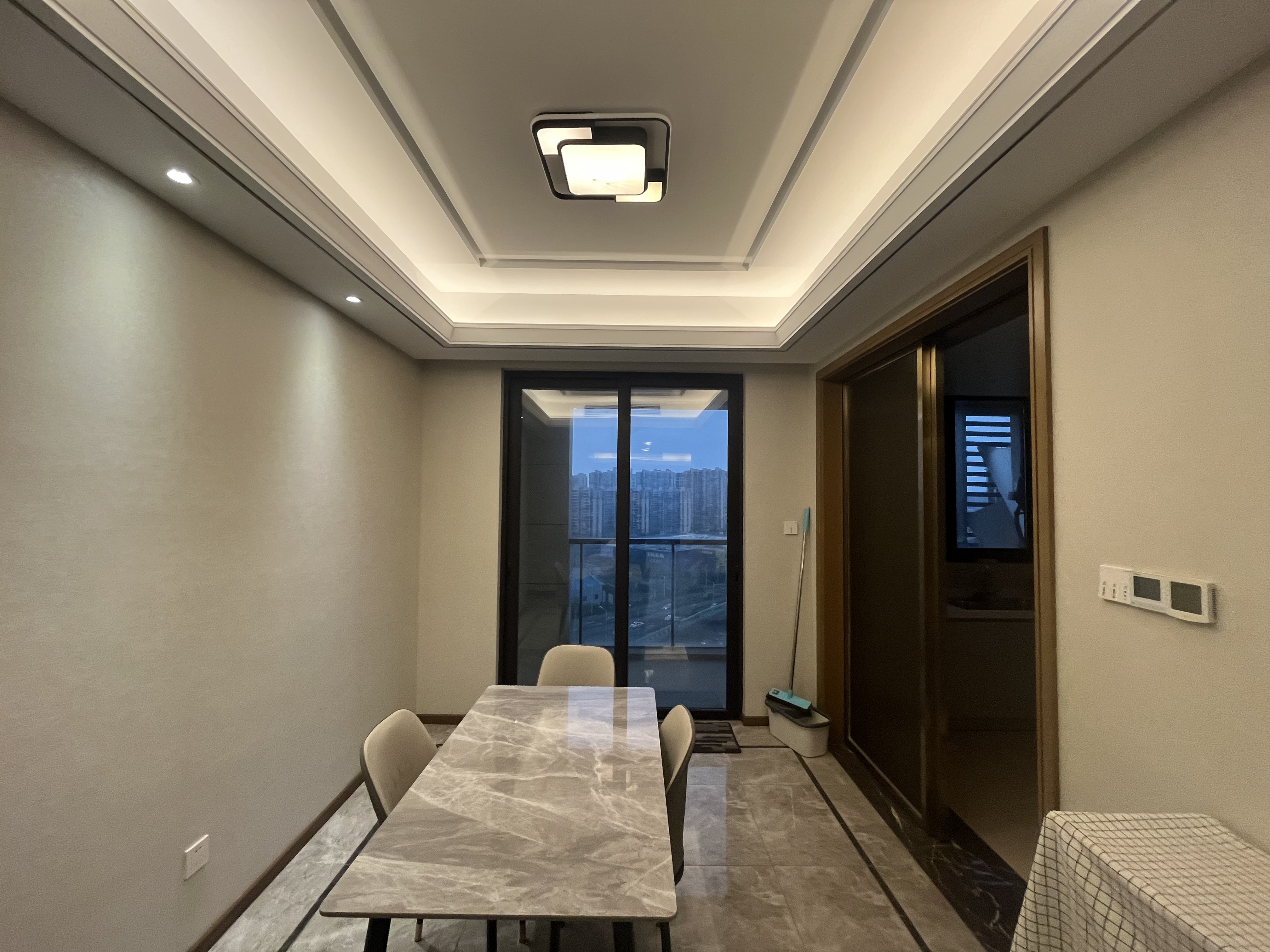 绿城沁园 3室2厅2卫 133m&sup2;