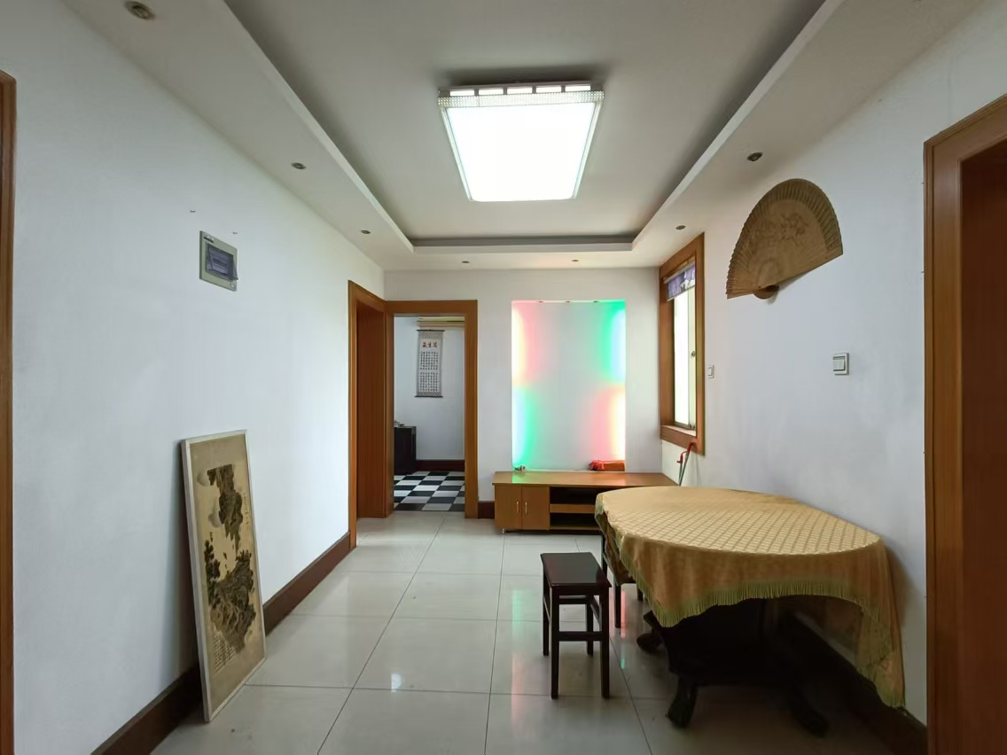 越江新村 3室2厅1卫 81m&sup2;