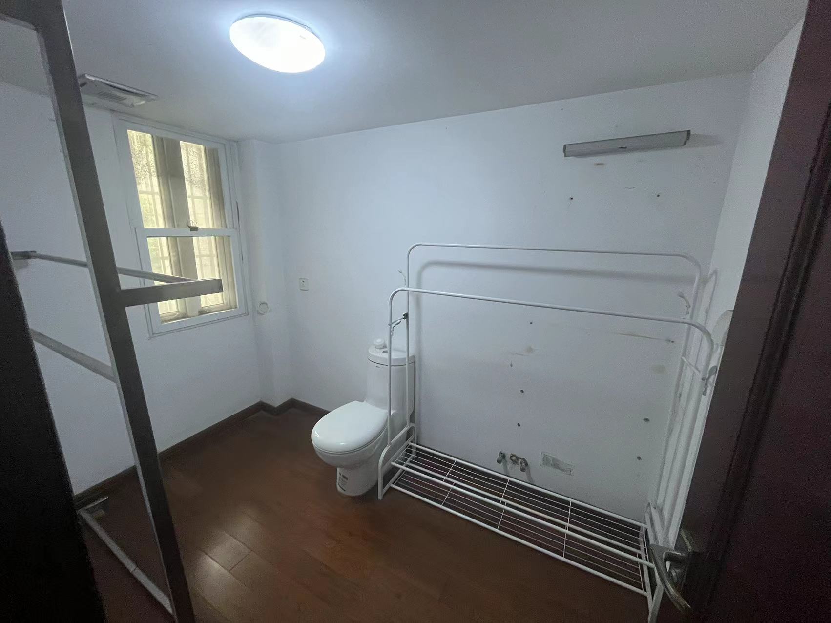 天润家园 3室2厅2卫 135.6m²