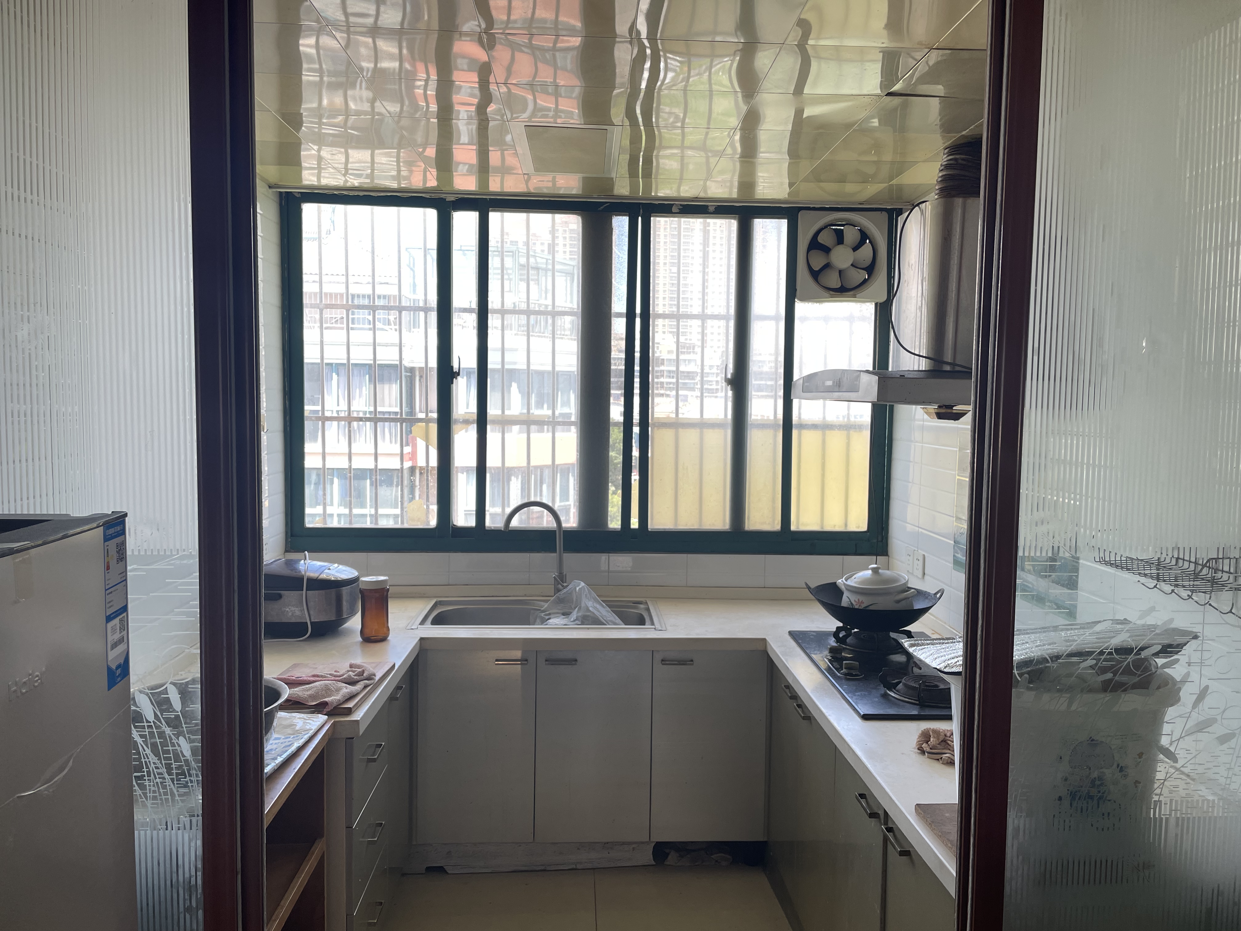 东晖花园 3室3厅2卫 136.00m&sup2;