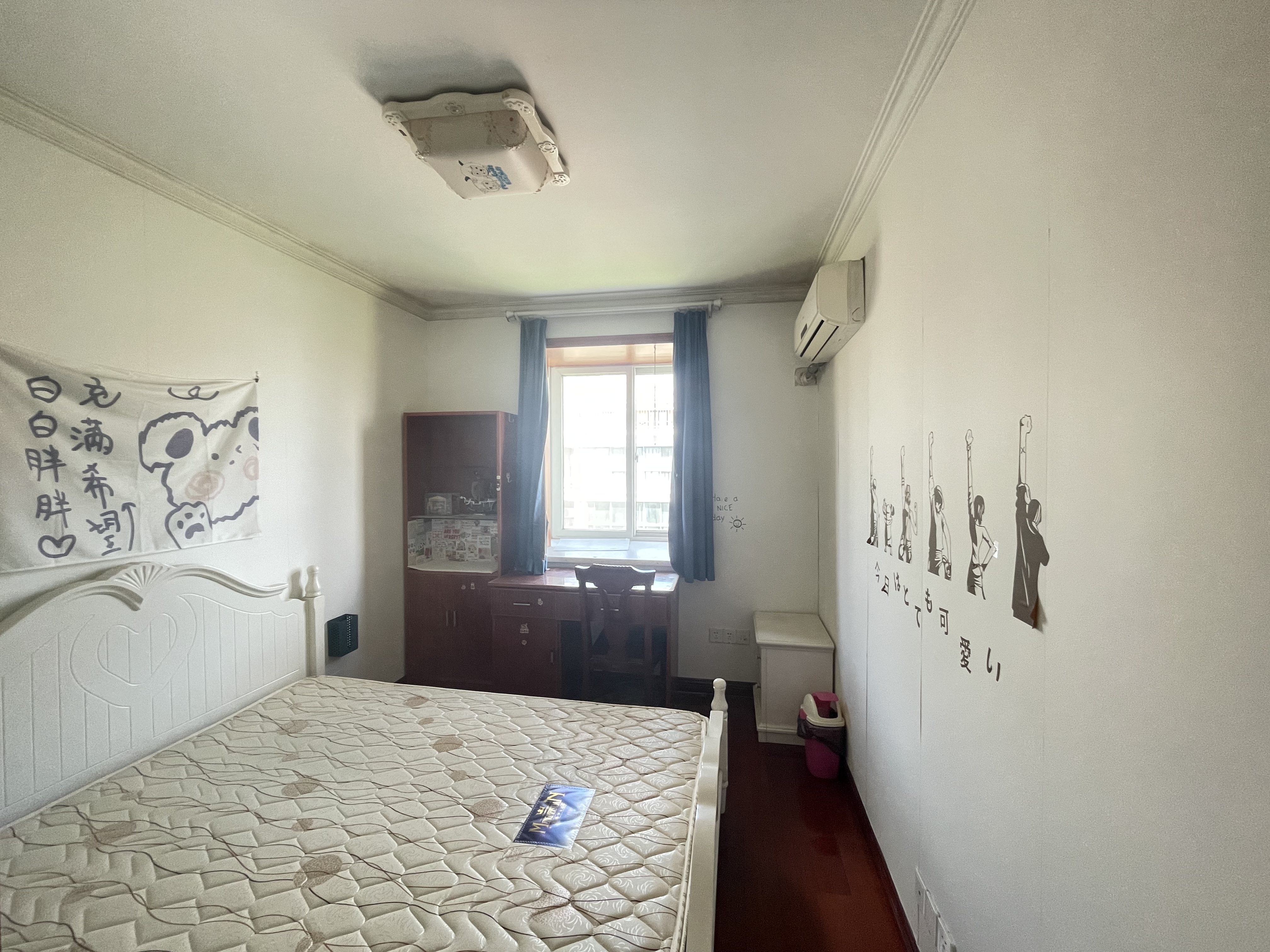 东晖花园 3室3厅2卫 136.00m&sup2;