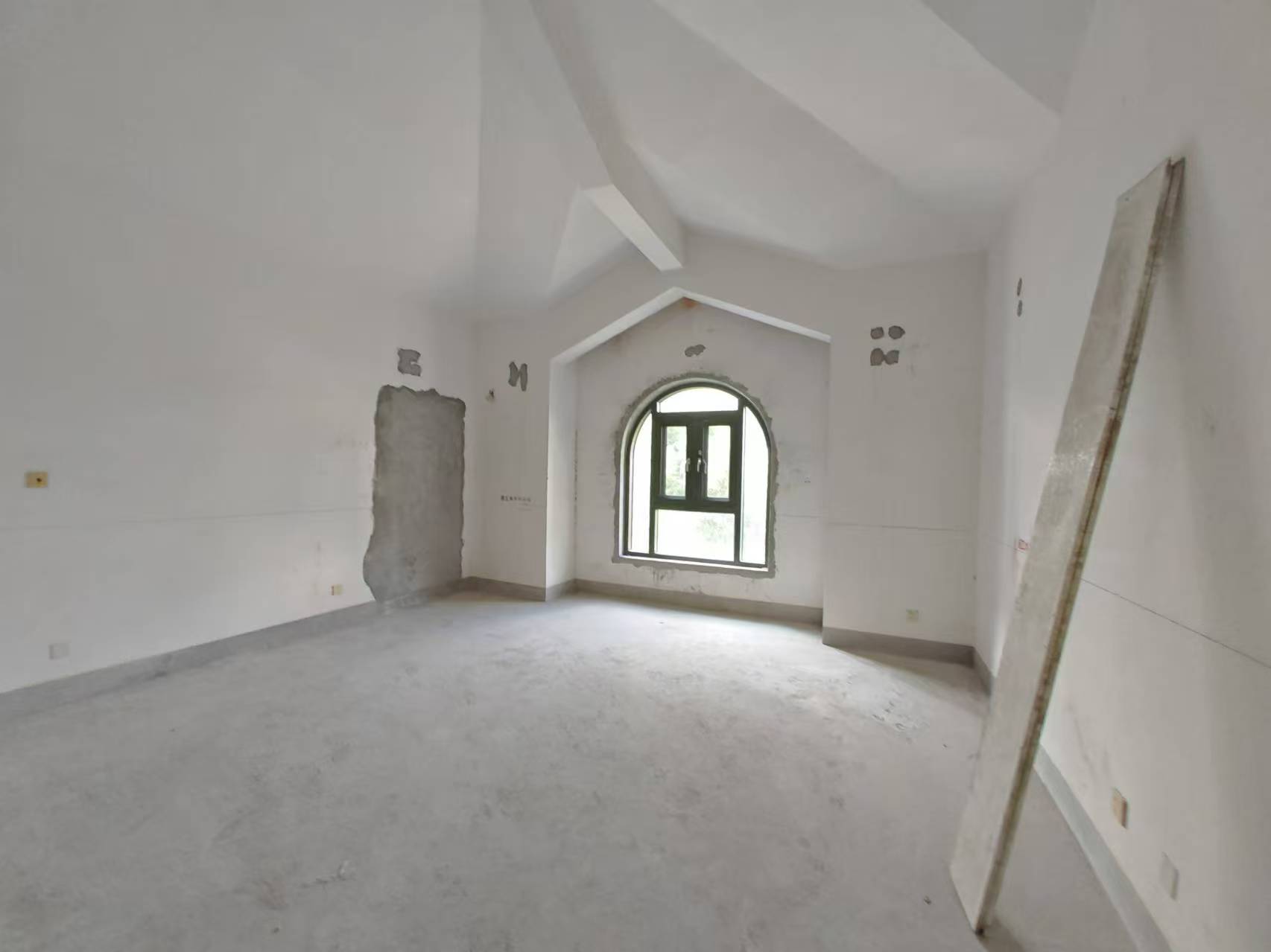优山美地花园南区 4室3厅4卫 333m&sup2;