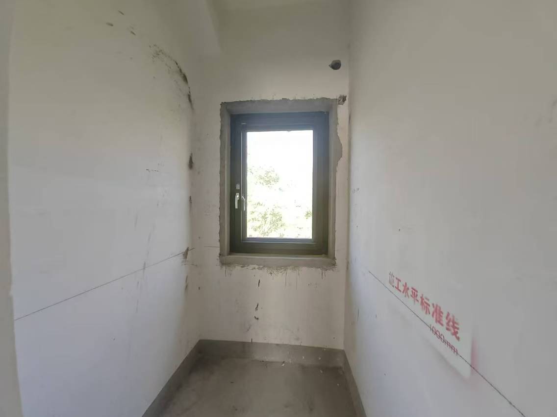 优山美地花园南区 4室3厅4卫 333m&sup2;