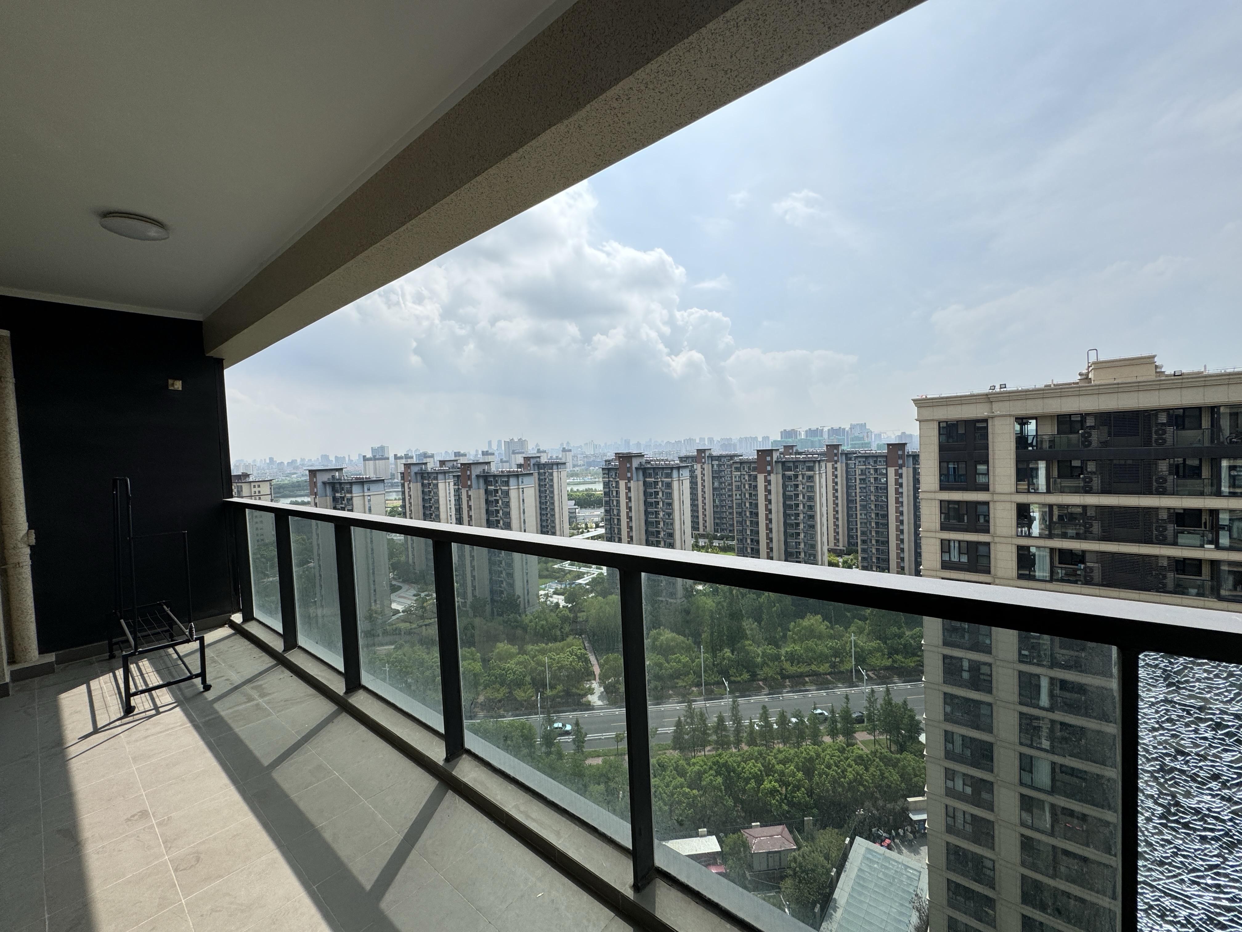 绿城沁园 4室2厅2卫 143m&sup2;