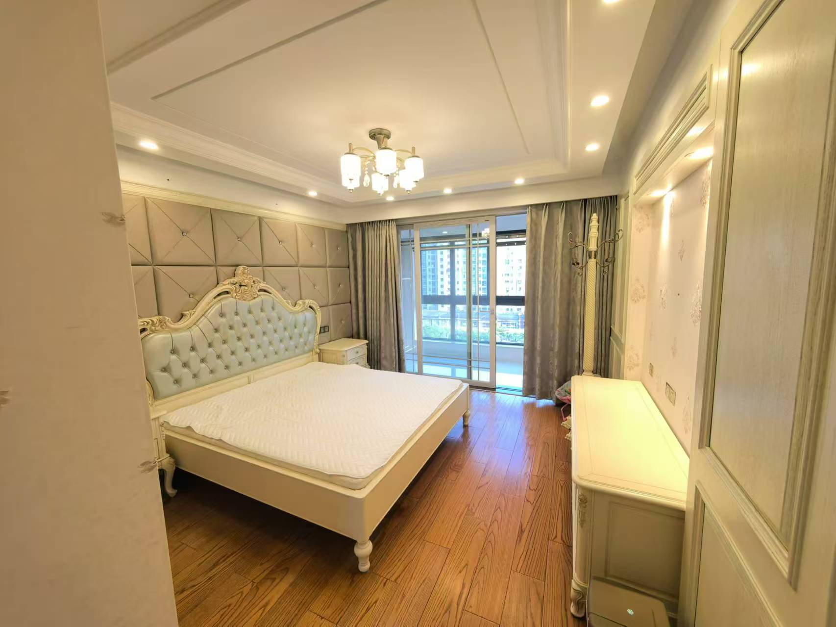 益兴名流府 4室2厅2卫 172m&sup2;