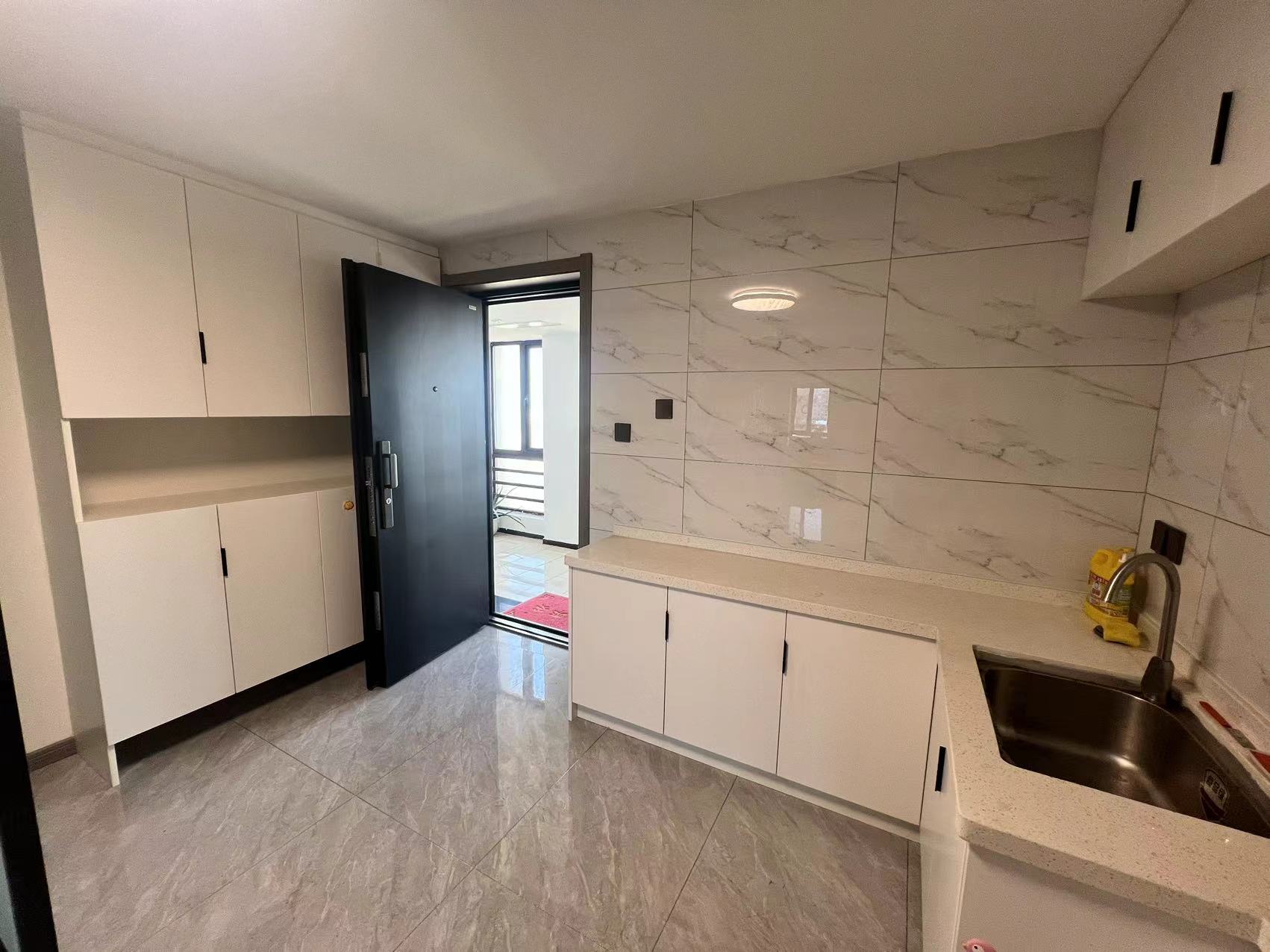 东景国际 2室1厅1卫 65m&sup2;