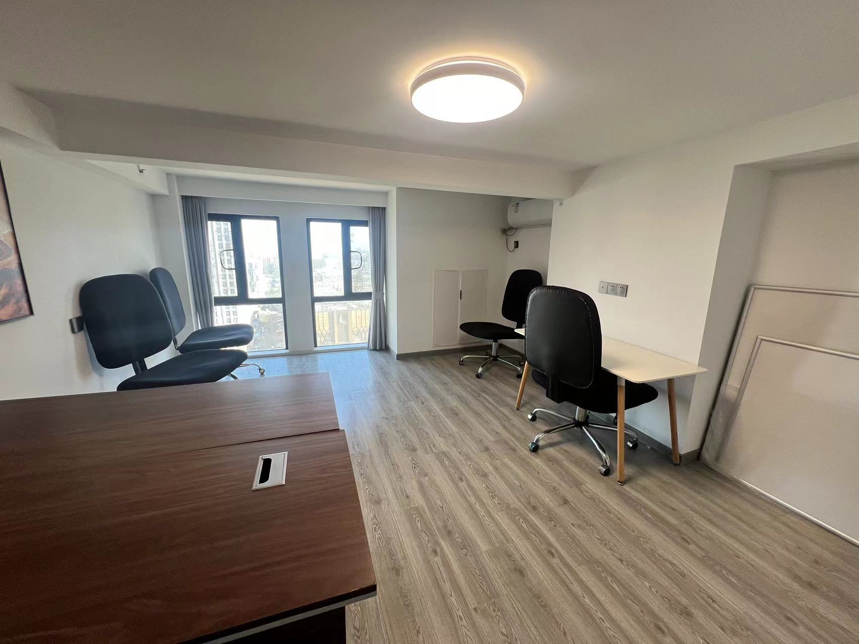 东景国际 2室1厅1卫 65m&sup2;