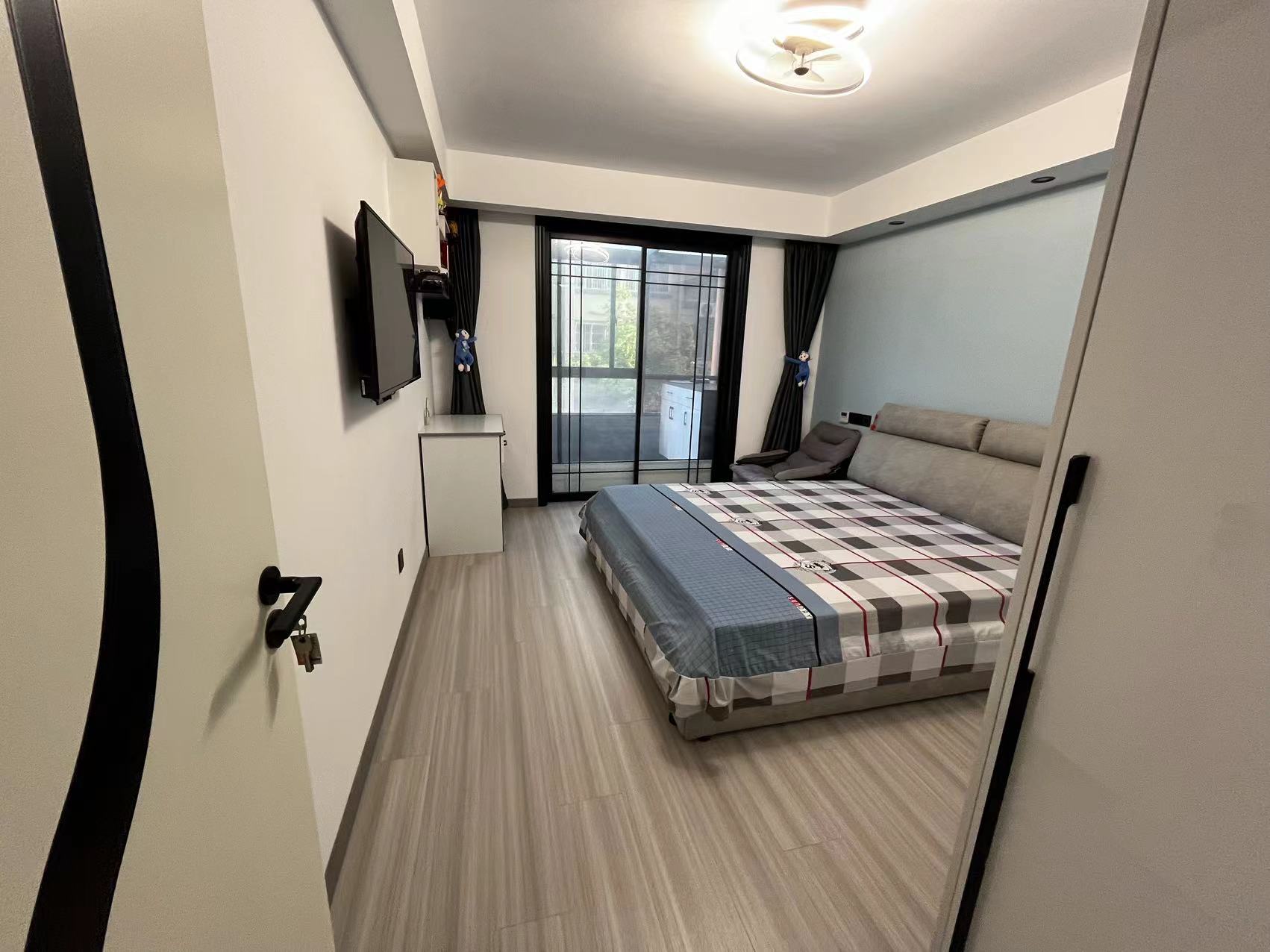 城南绿苑 4室2厅2卫 165m&sup2;