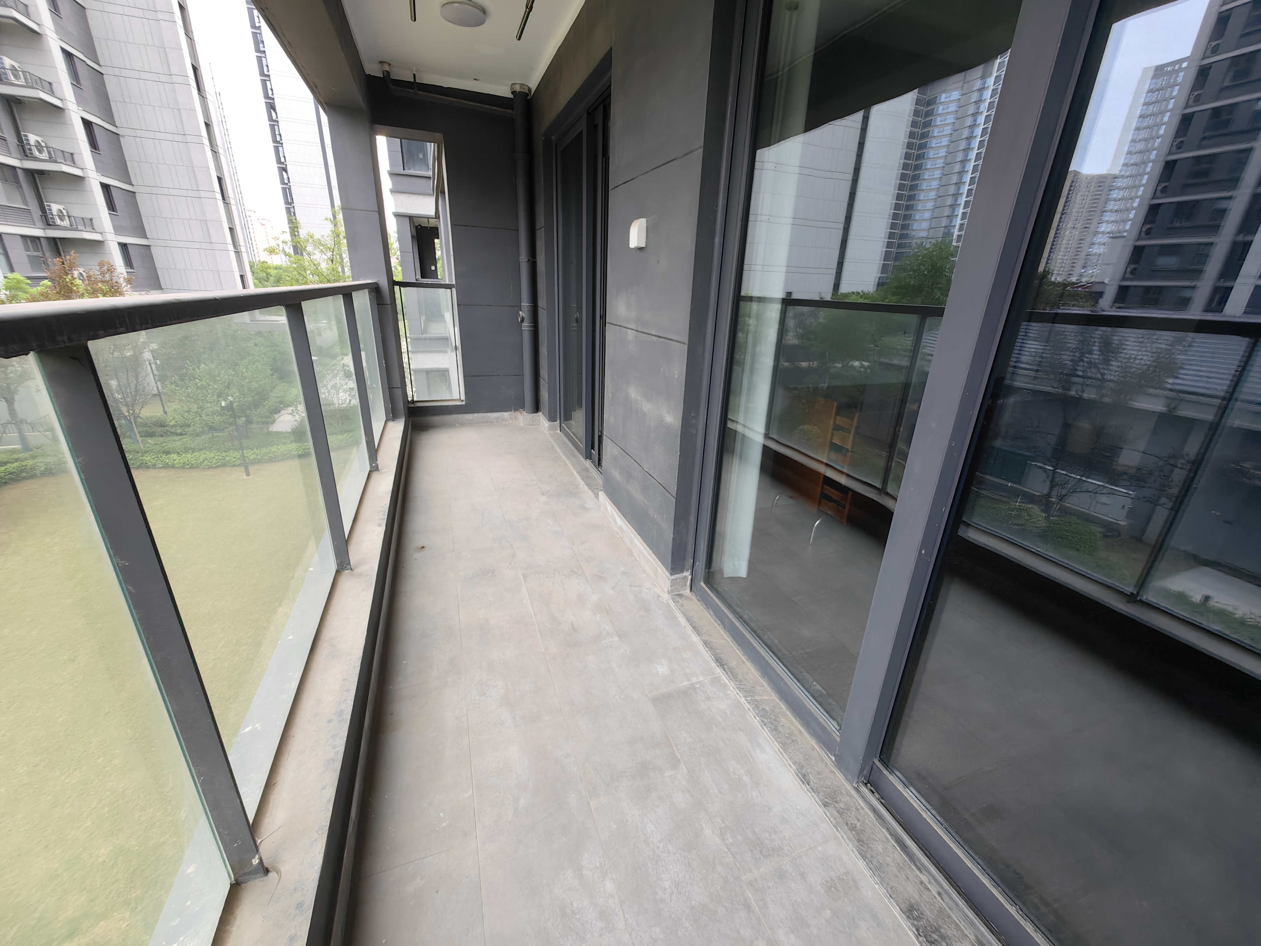 融创时代中心 3室2厅1卫 95m&sup2;