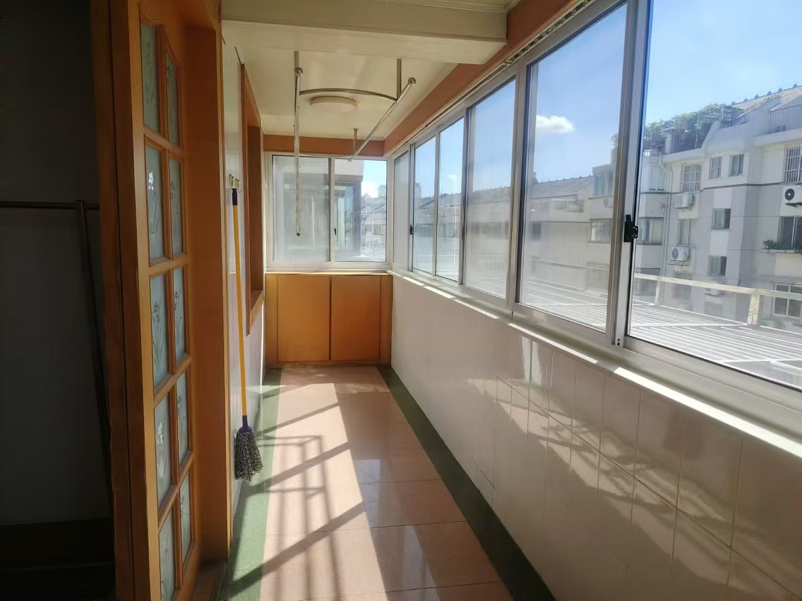 郭里园 3室2厅1卫 139.2m&sup2;