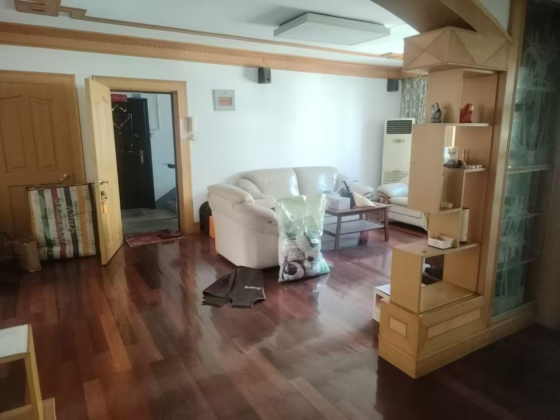 郭里园 3室2厅1卫 139.2m²