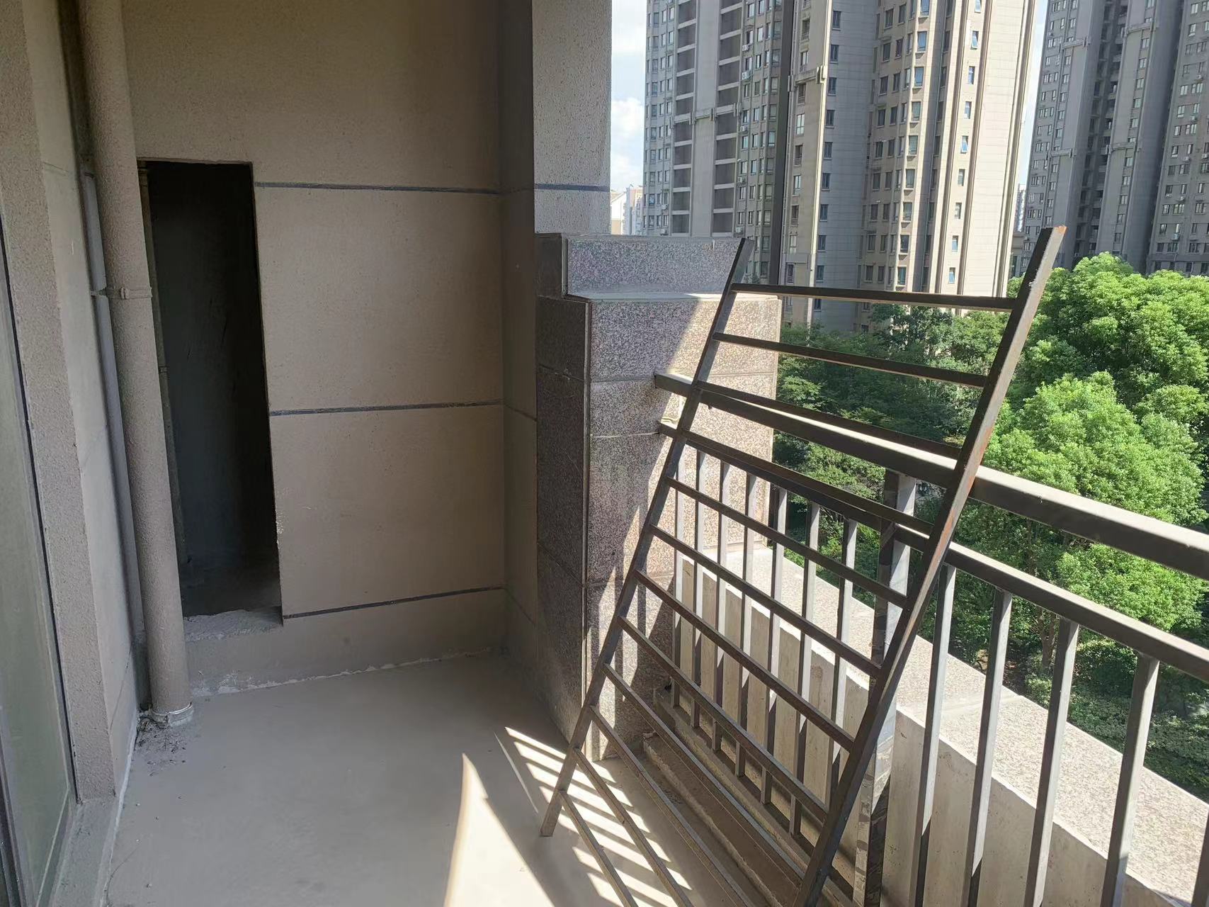 意邦绿墅湾 3室2厅2卫 128.83m&sup2;