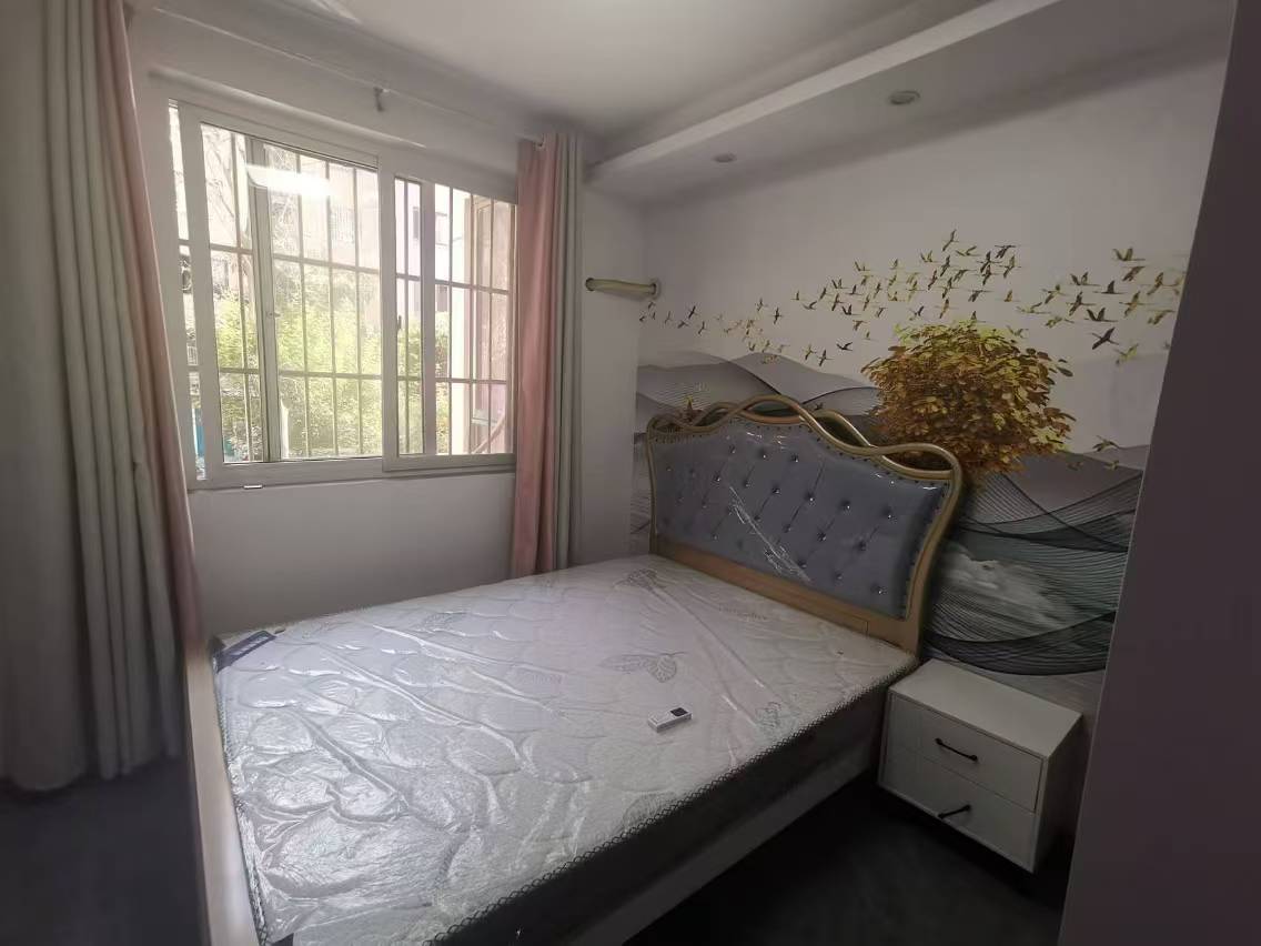 源兴花苑南区 3室2厅1卫 105m&sup2;