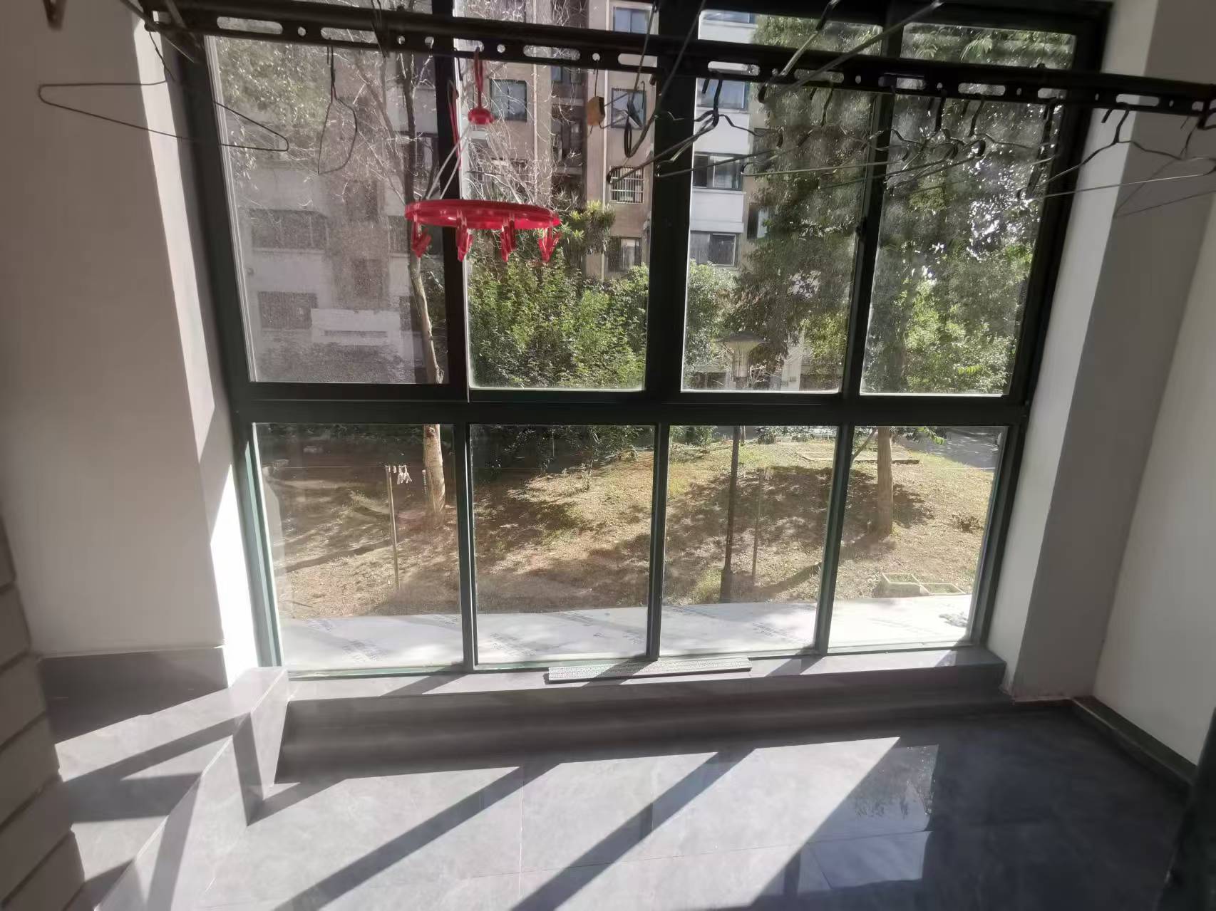源兴花苑南区 3室2厅1卫 105m&sup2;