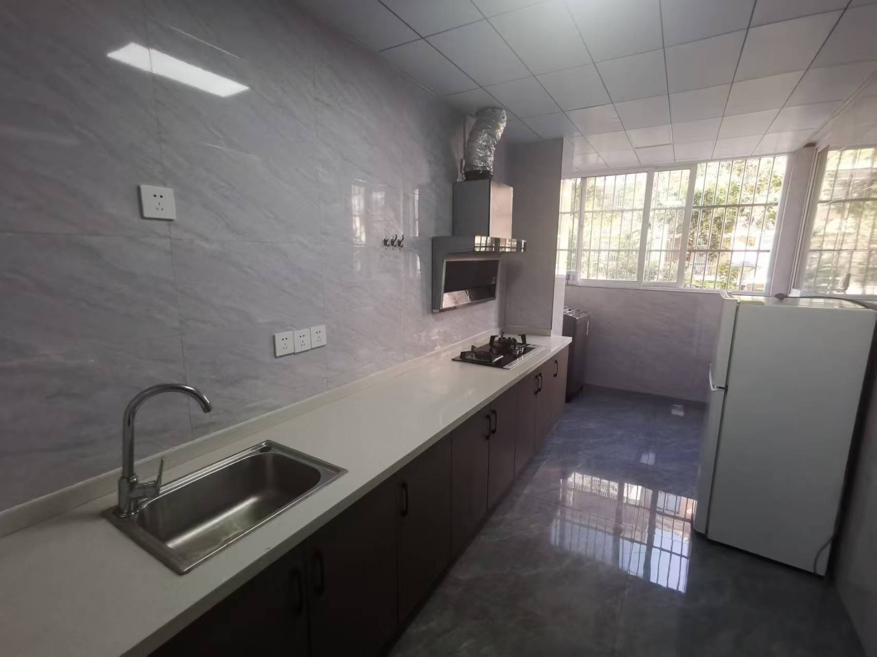 源兴花苑南区 3室2厅1卫 105m&sup2;