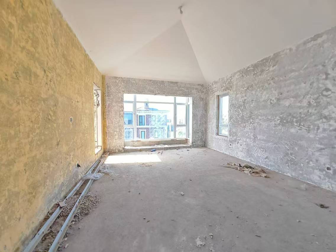 顺发御园 4室2厅3卫 370.83m&sup2;