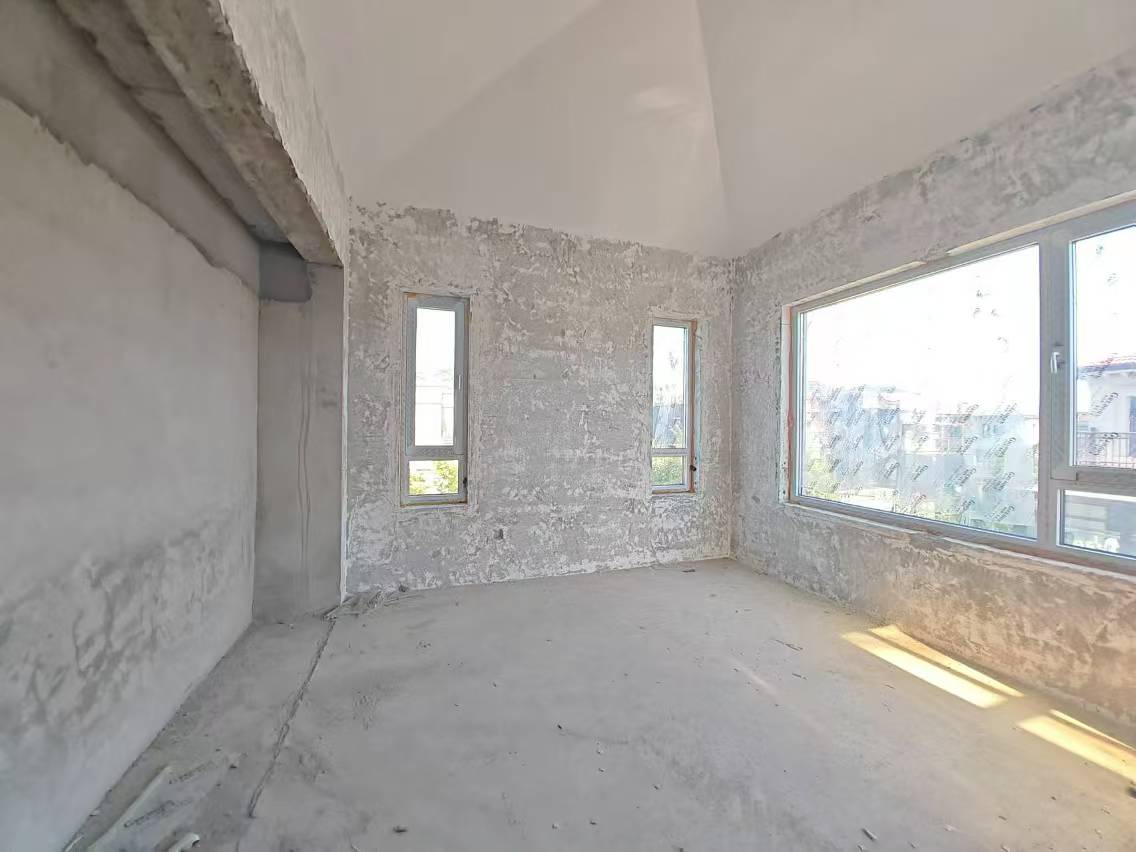 顺发御园 4室2厅3卫 370.83m&sup2;