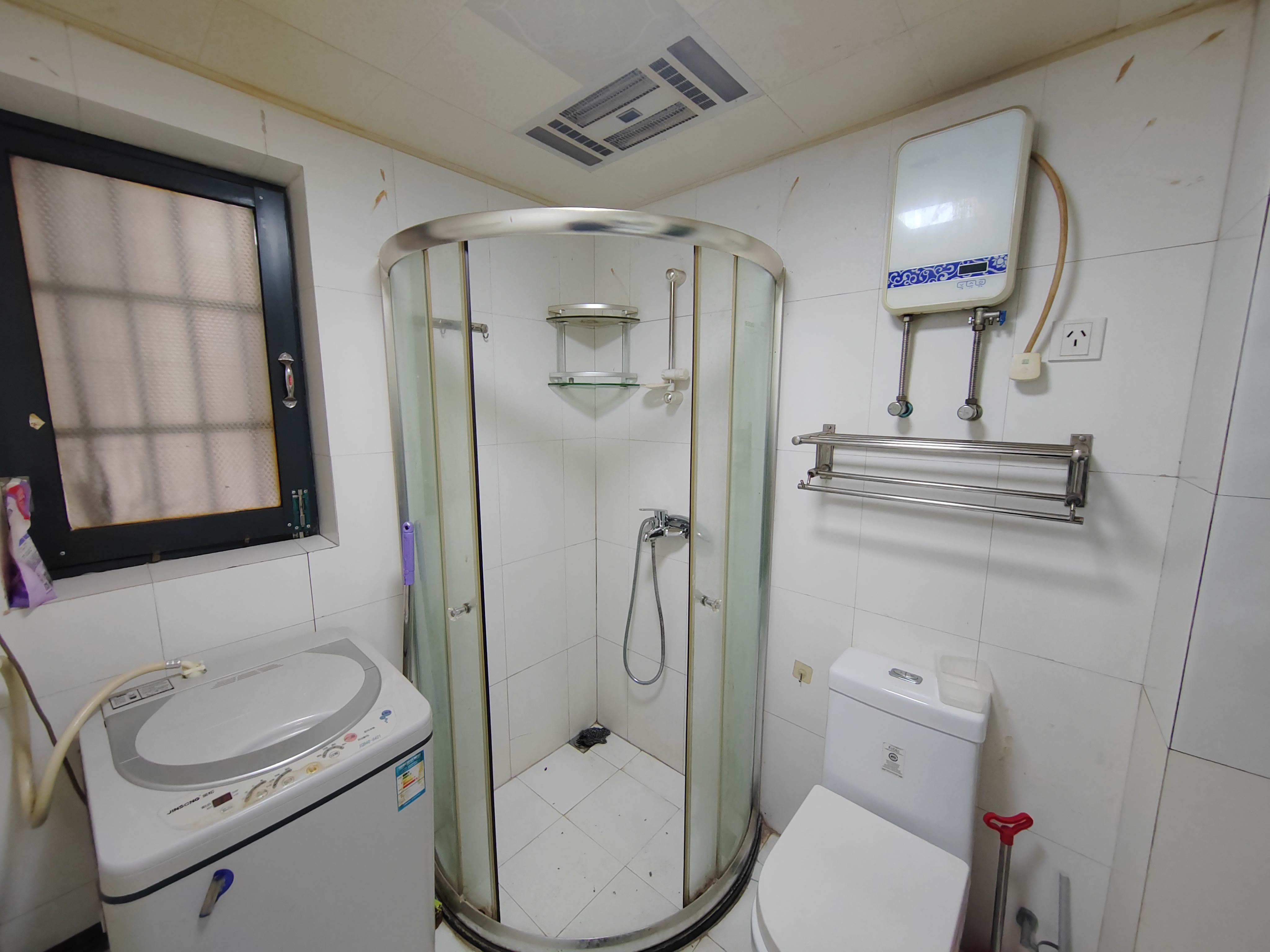 鸿运大厦 2室1厅2卫 72m&sup2;