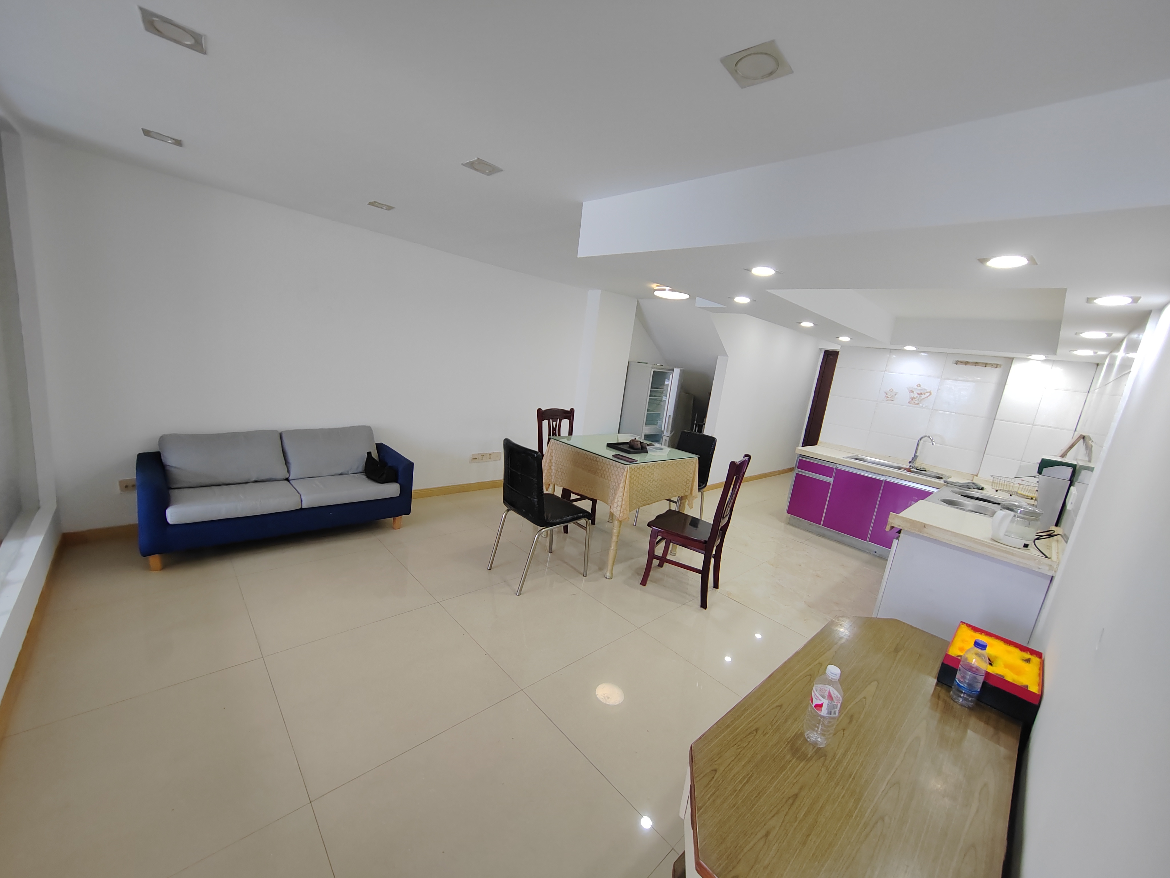 鸿运大厦 1室1厅1卫 50m²