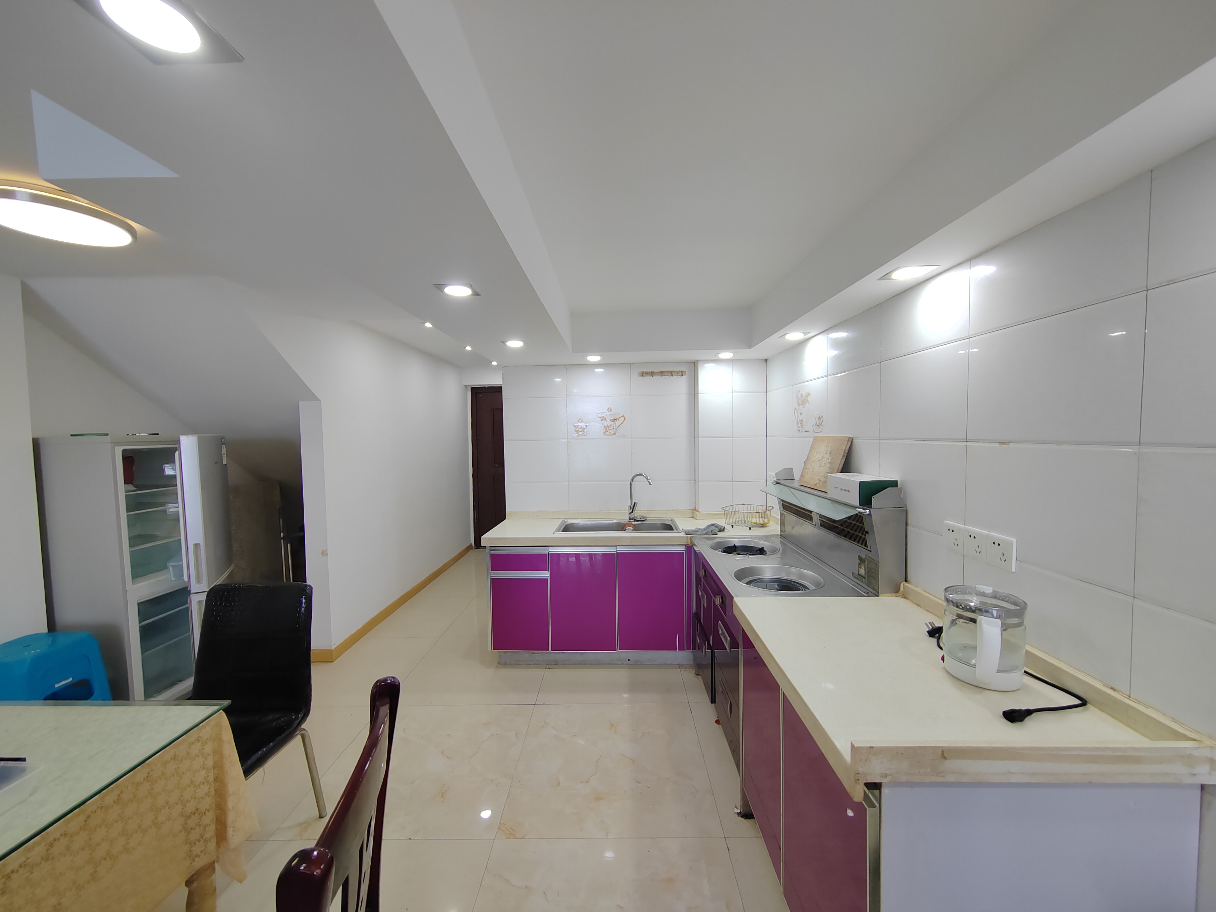 鸿运大厦 2室1厅2卫 72m&sup2;