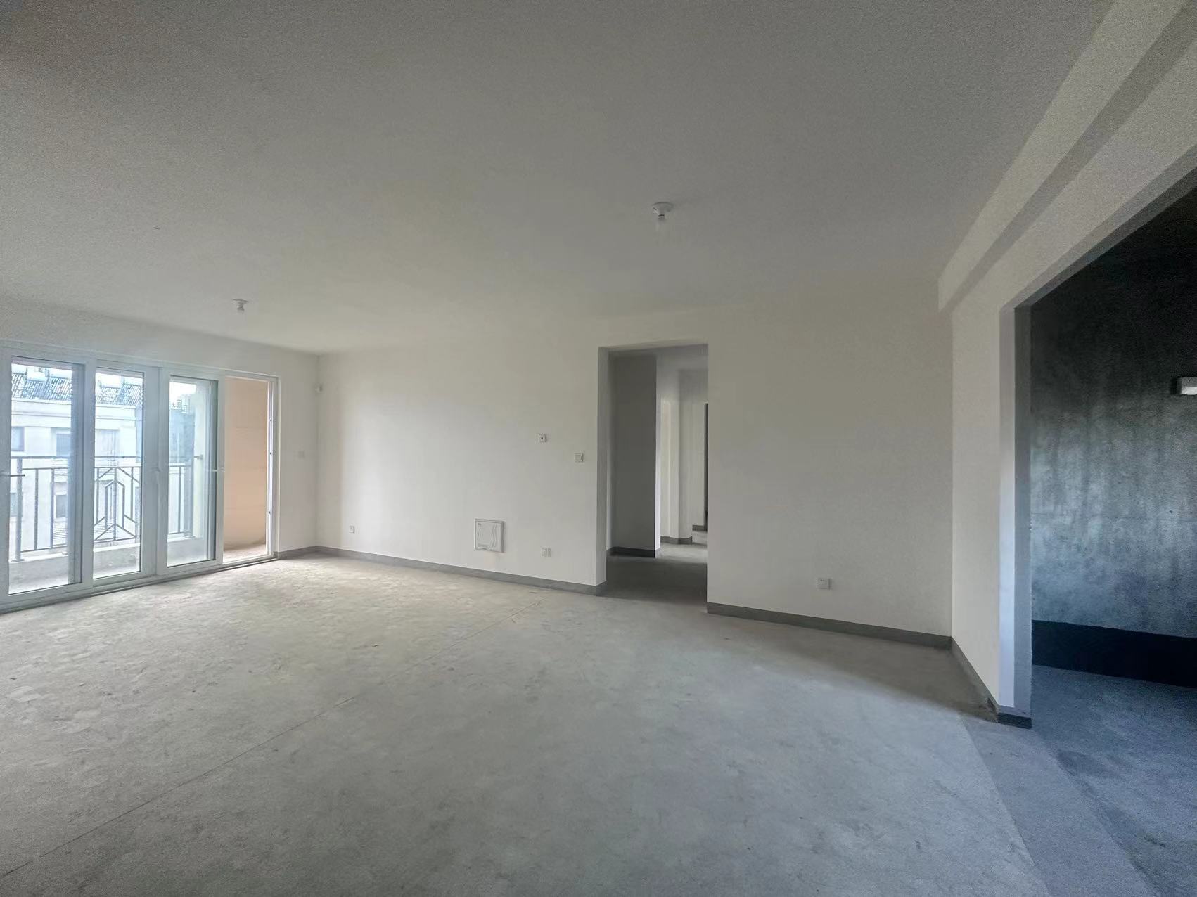金地繁茂里 4室2厅2卫 133.32m²