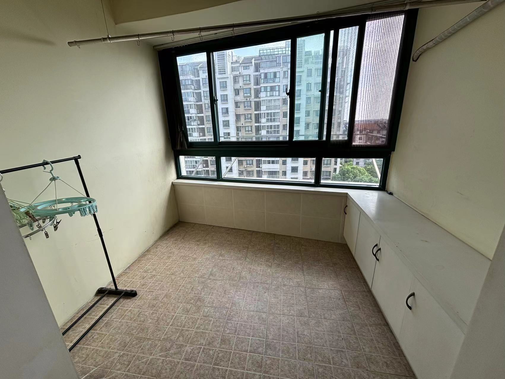 都市华城 3室2厅2卫 141m&sup2;