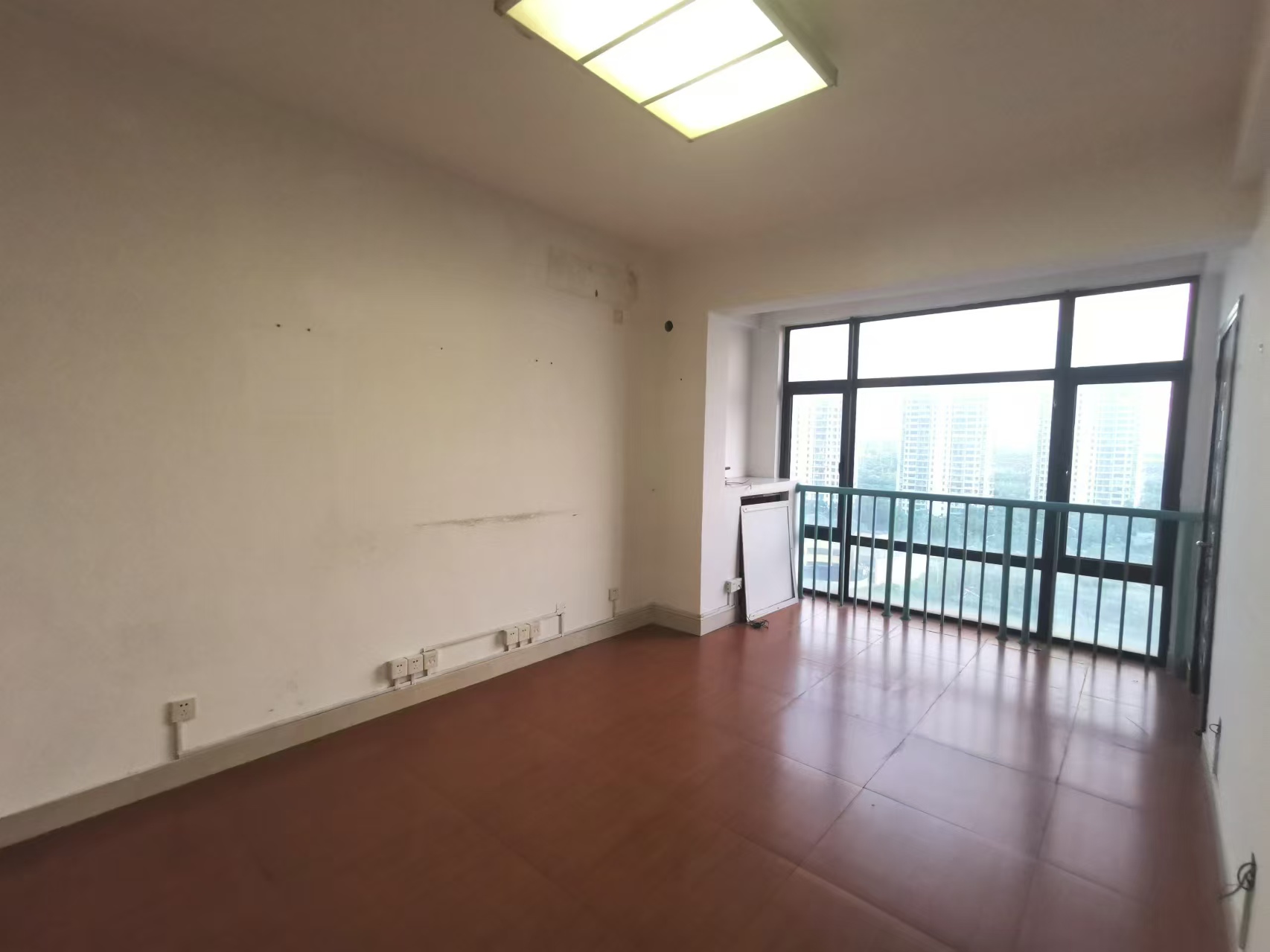 中南世纪城南区 1室1厅1卫 86m&sup2;