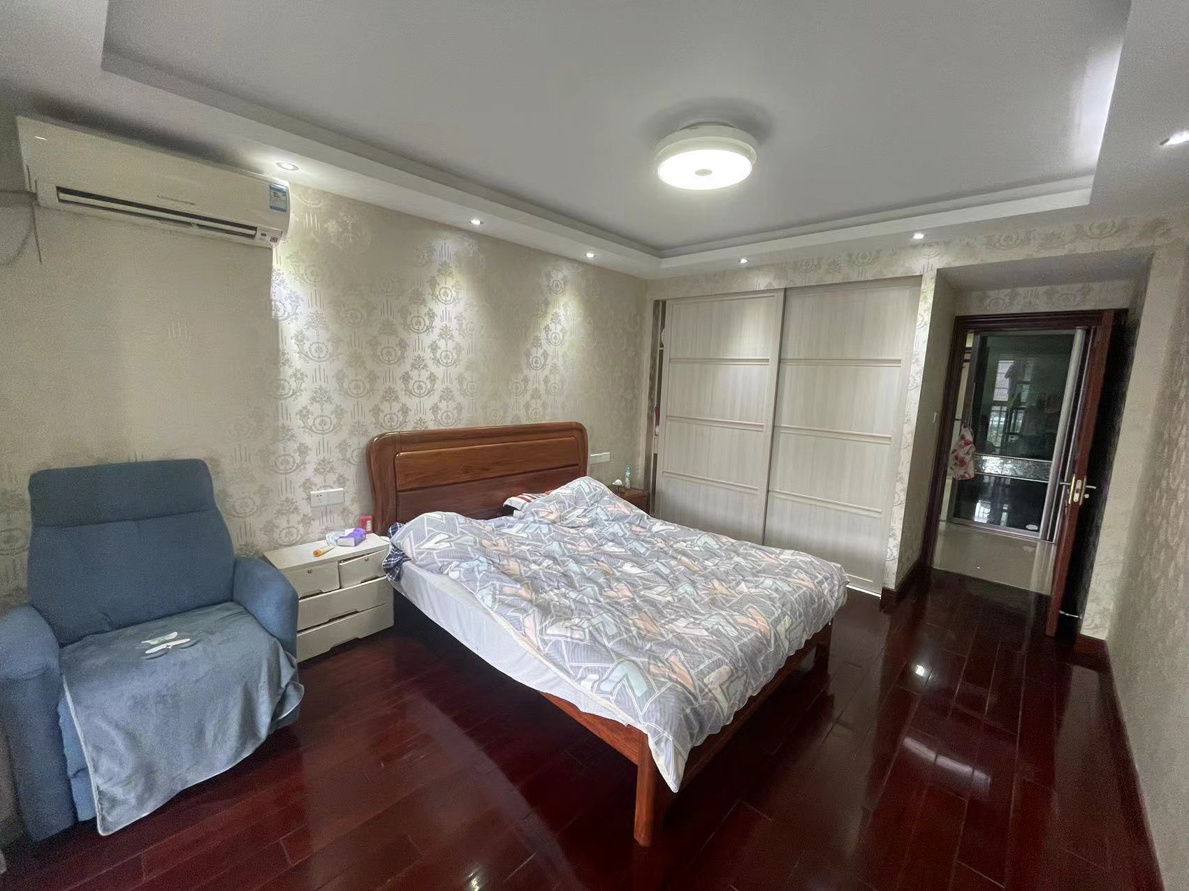 友谊嘉御龙庭 3室2厅2卫 177.00m&sup2;