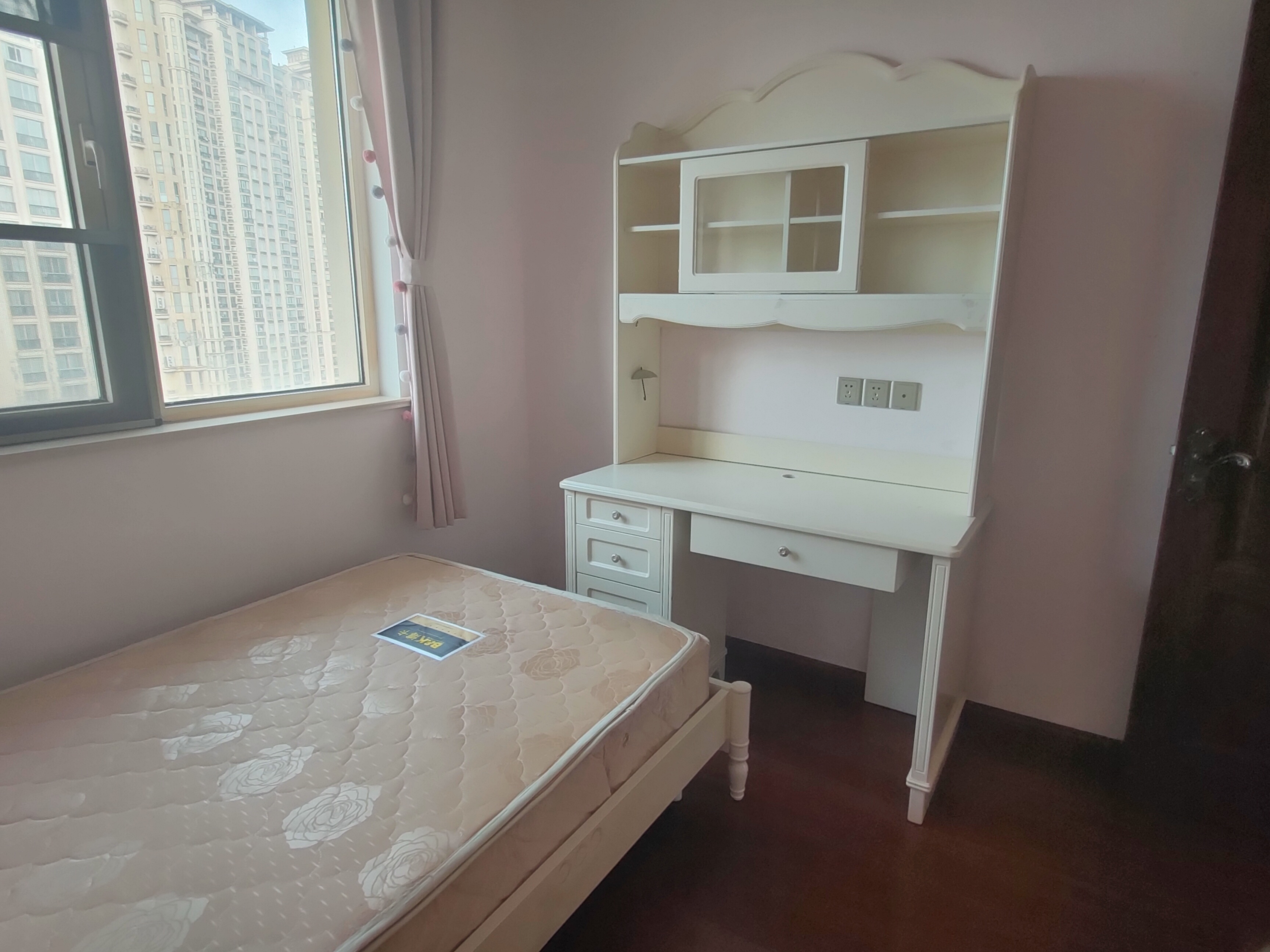 中南世纪花城一期 3室2厅1卫 130m&sup2;