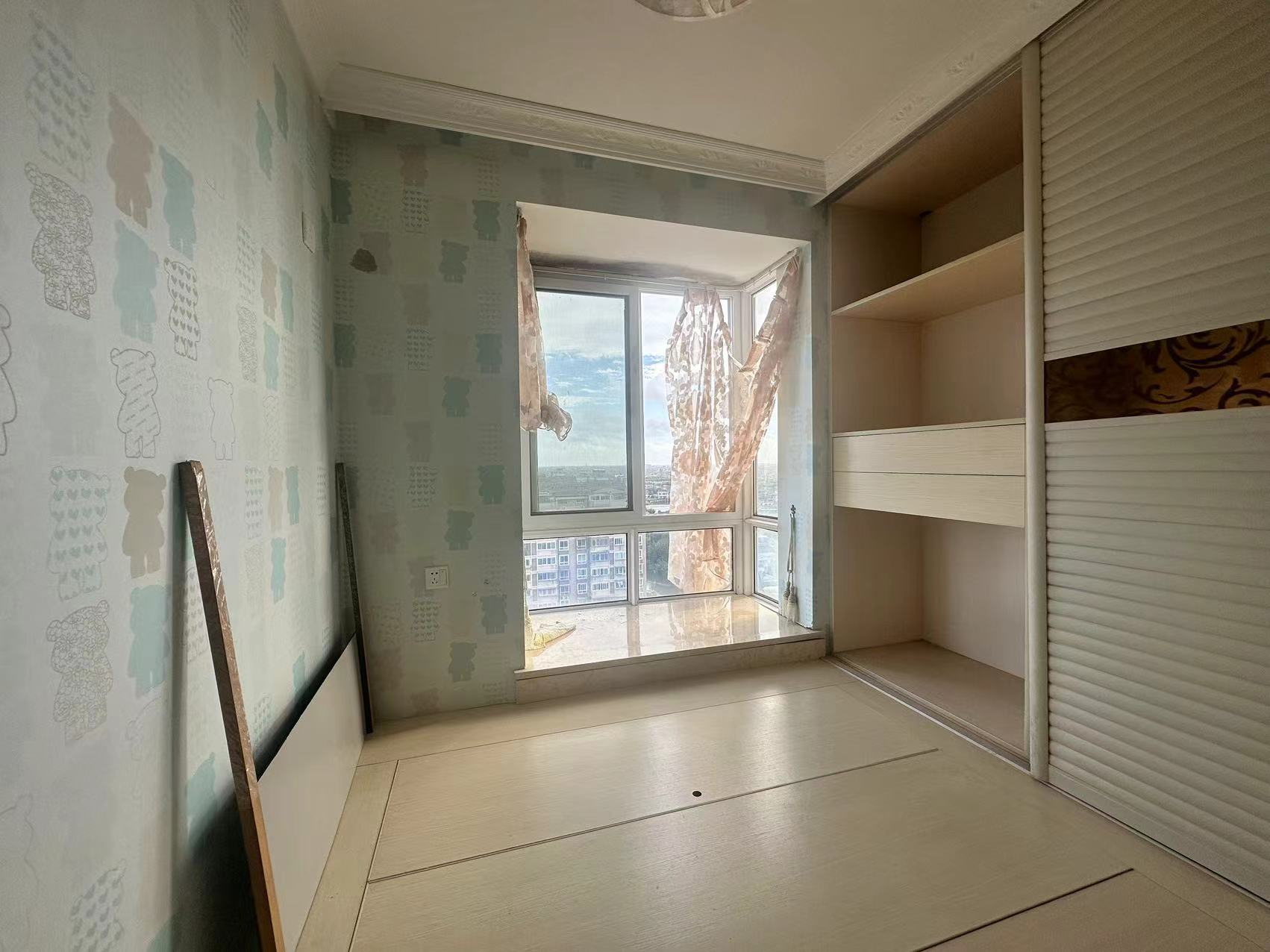 天晖苑 3室2厅1卫 105m²