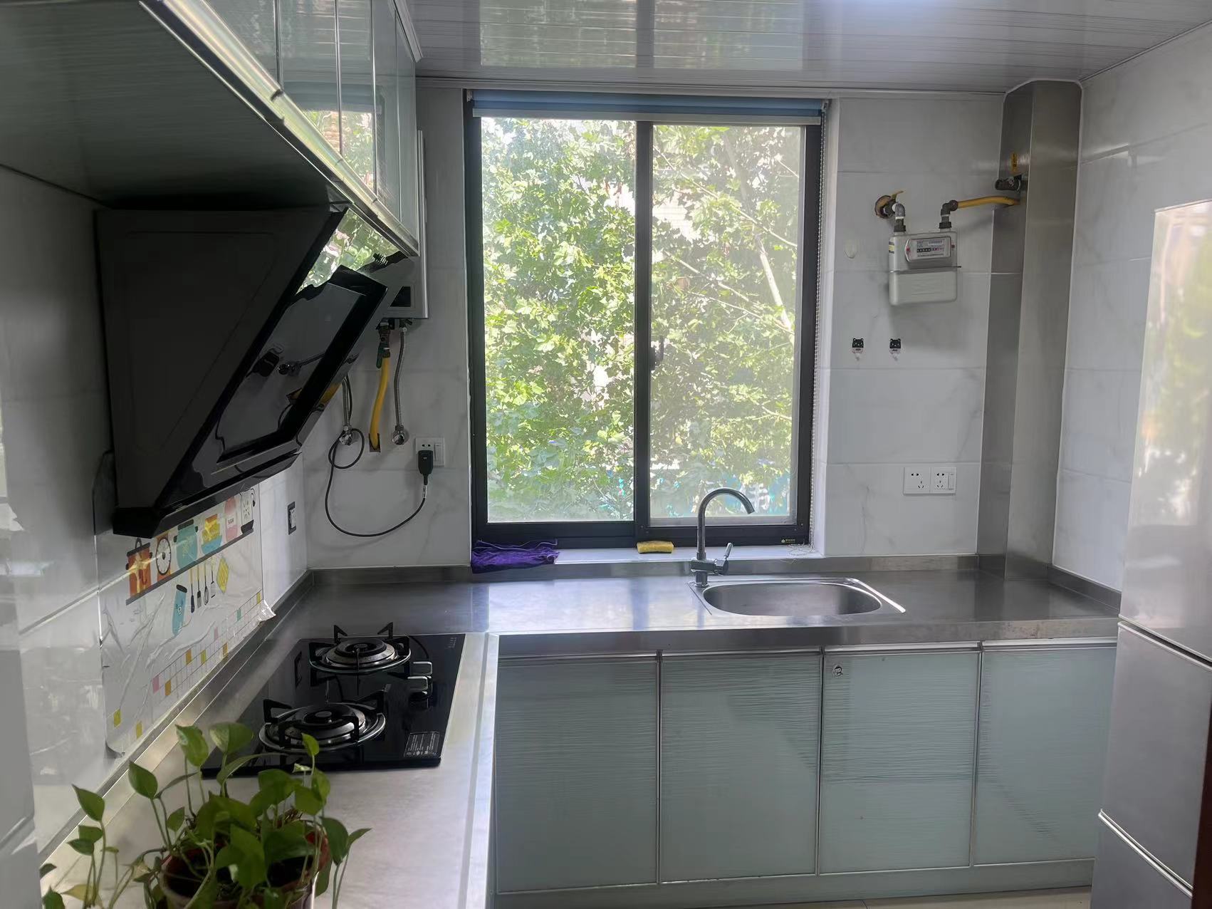 任港路2号 2室1厅1卫 80m&sup2;