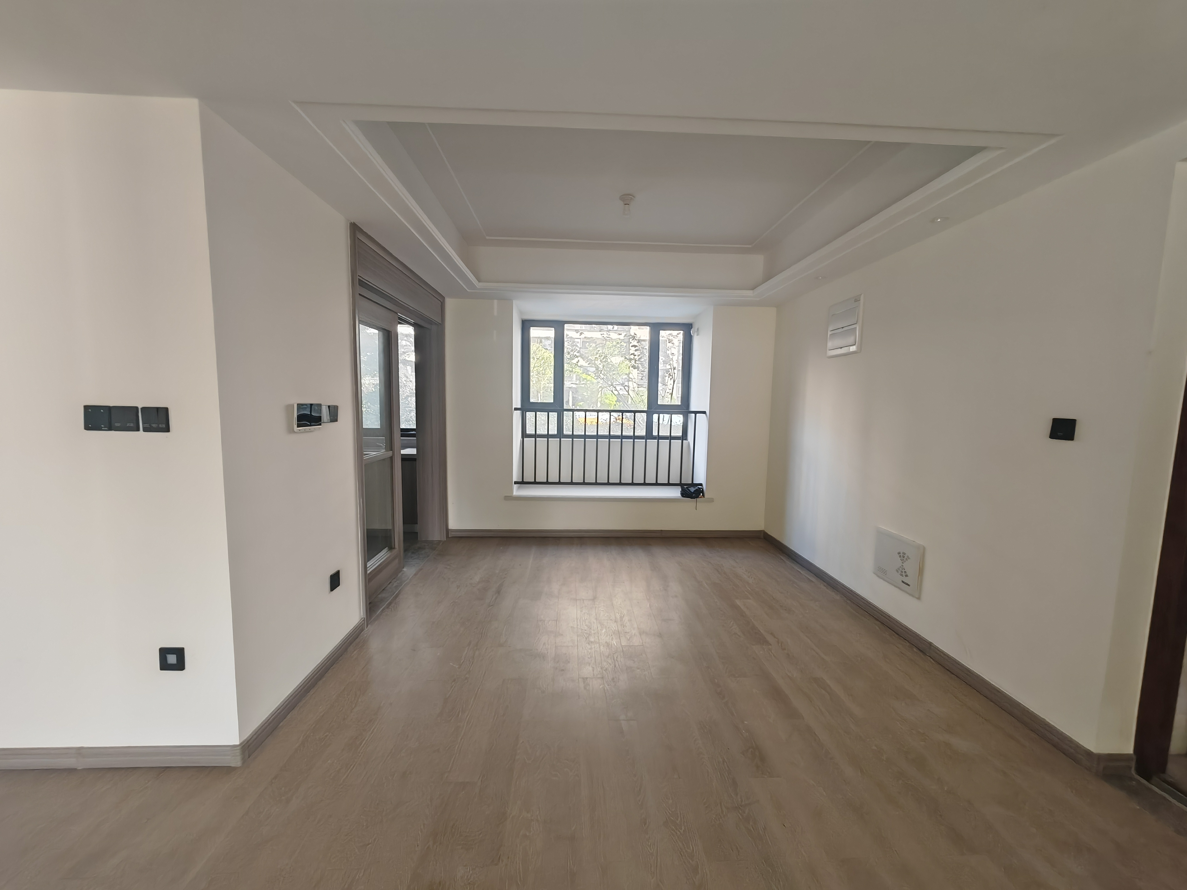 湖山源著 3室2厅2卫 126m&sup2;