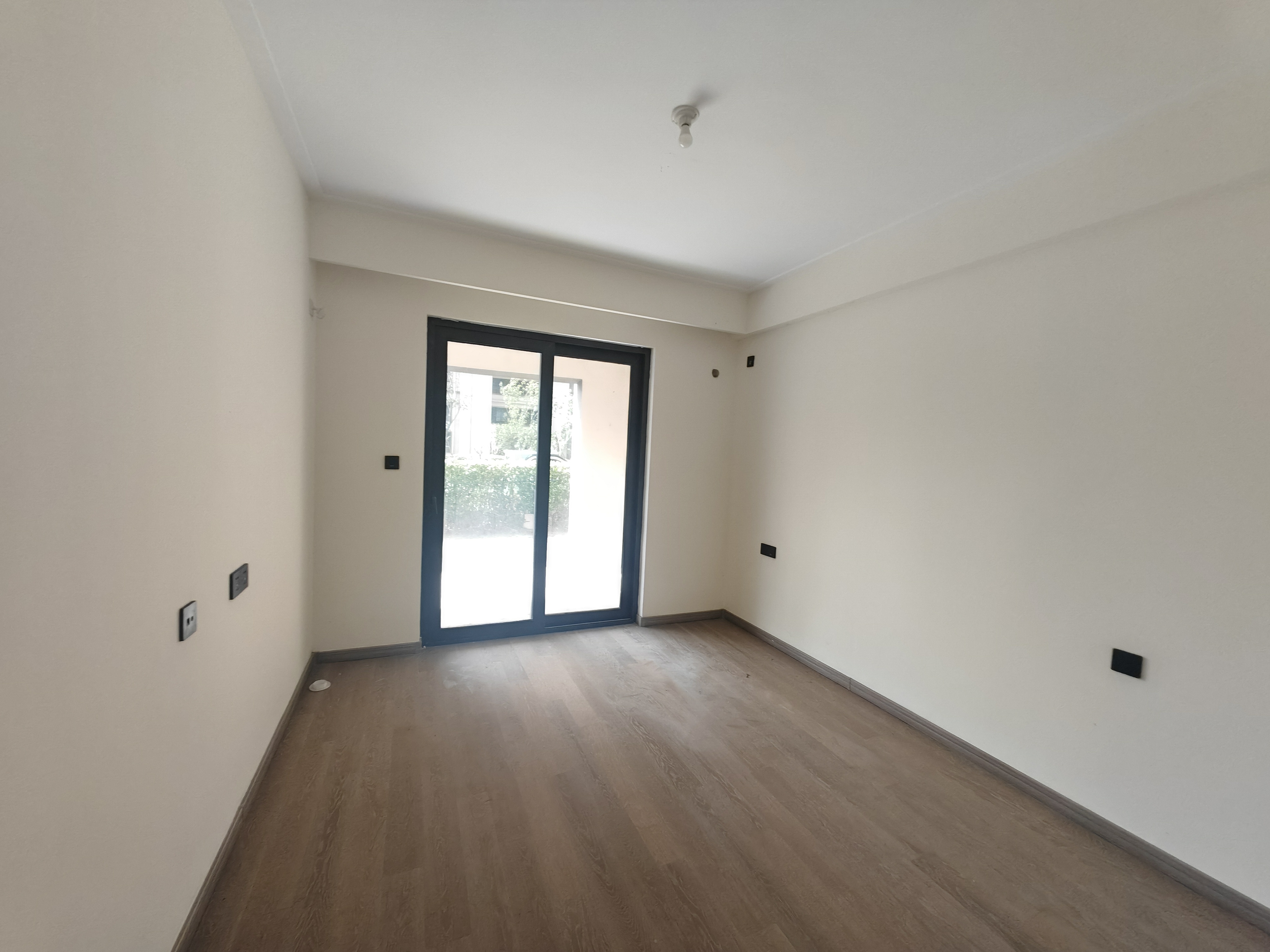湖山源著 3室2厅2卫 126m&sup2;