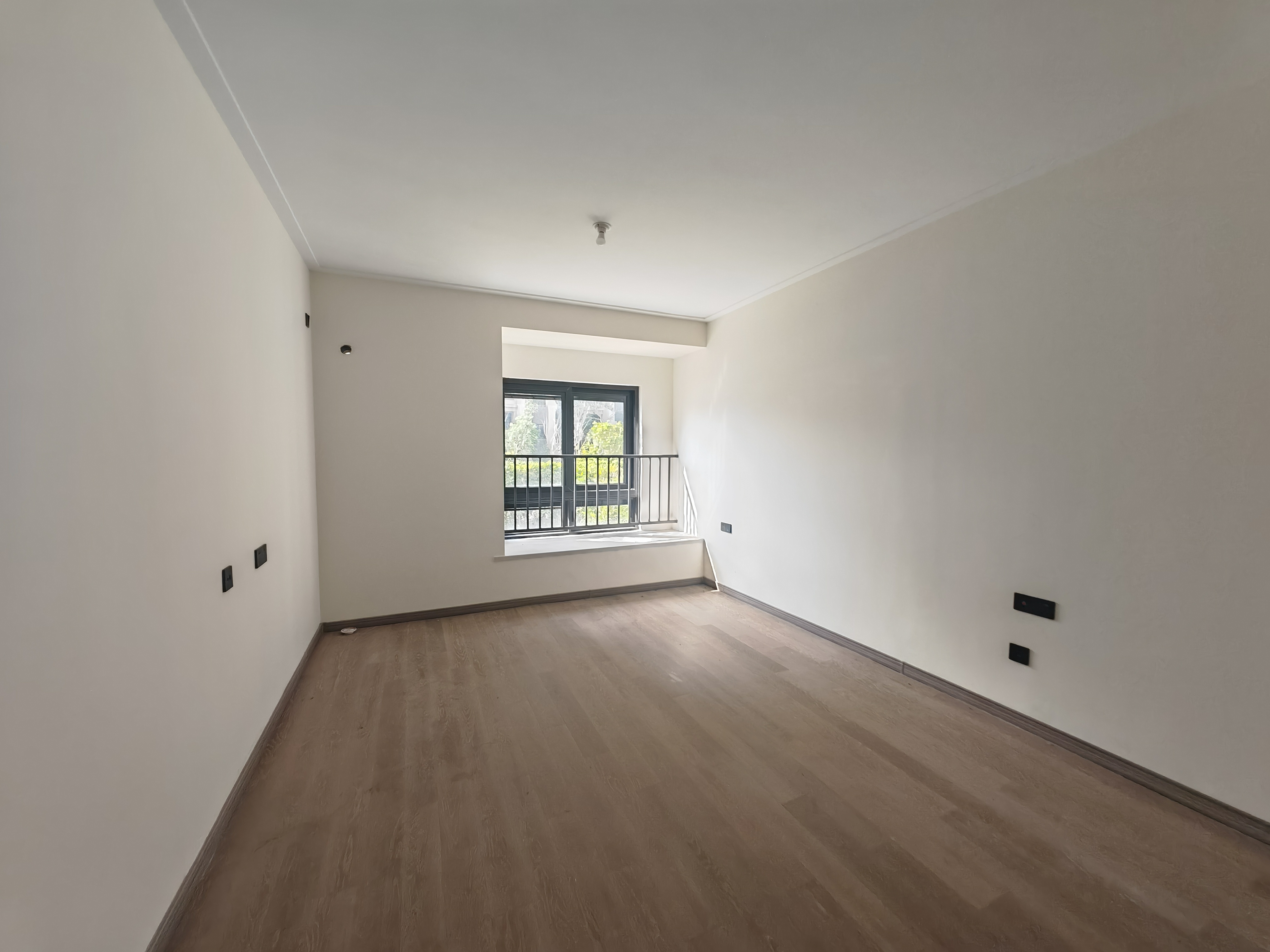 湖山源著 3室2厅2卫 126m&sup2;