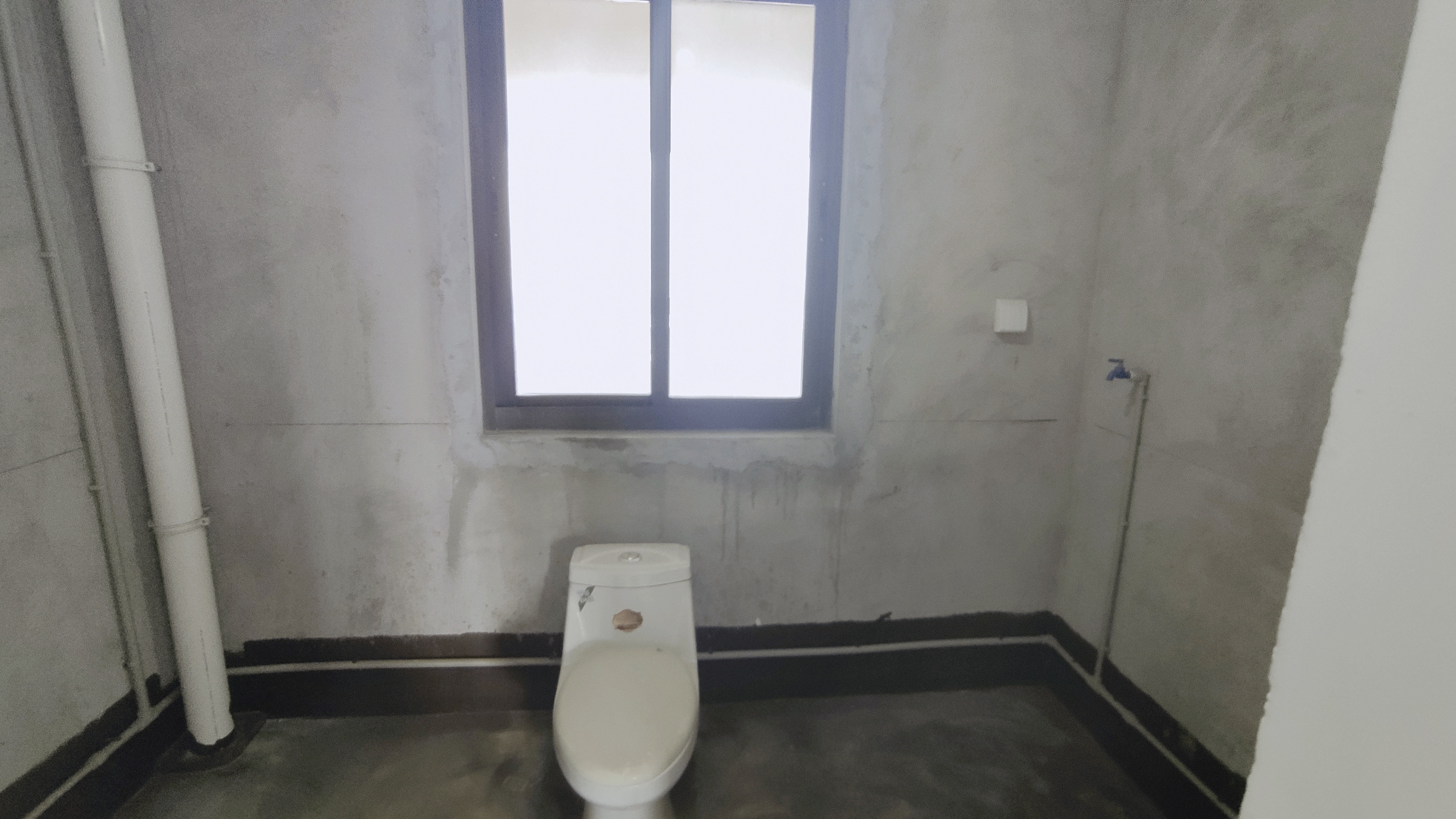 皇家花园北区 3室2厅1卫 109m&sup2;