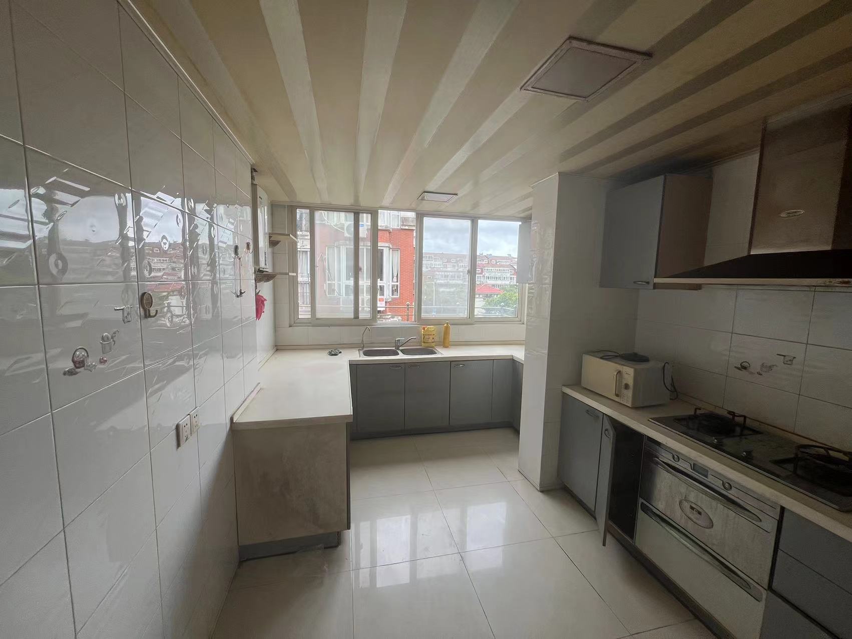 中南俪园 3室2厅2卫 138m&sup2;